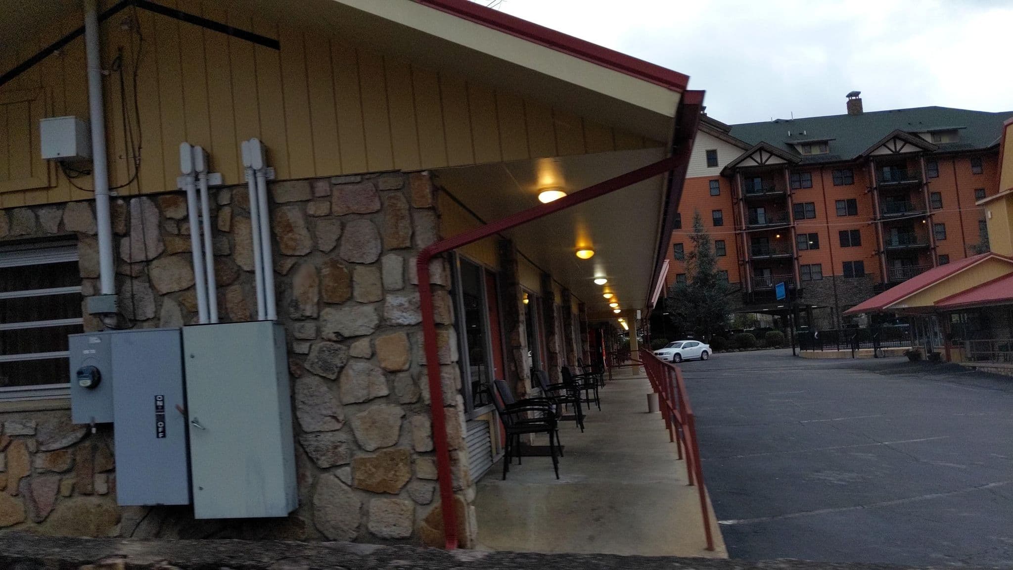 Street view near Bale's Motel, Gatlinburg — © magic1010d (CC BY-SA · Mapillary)