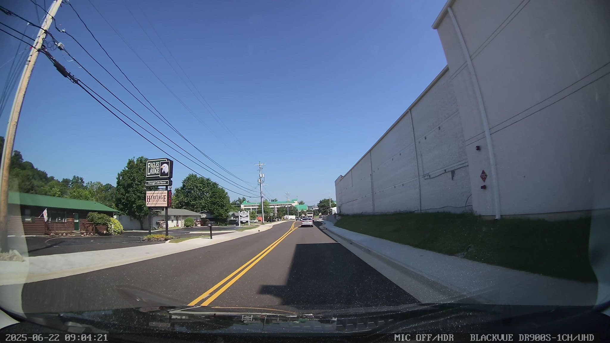 Street view near Mooseberry Cabin - Alpine Mountain Village Resort, Pigeon Forge — © smichae (CC BY-SA · Mapillary)
