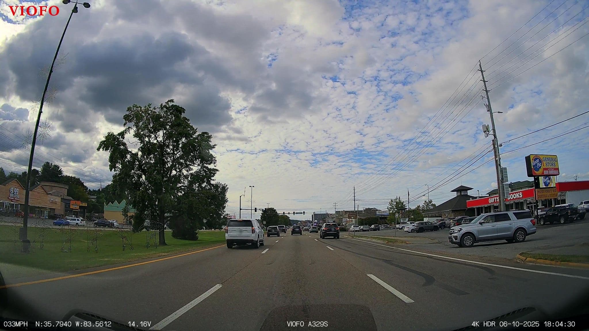 Street view near Candy Kisses Cabin, Pigeon Forge — © DriveWithHoang (CC BY-SA · Mapillary)