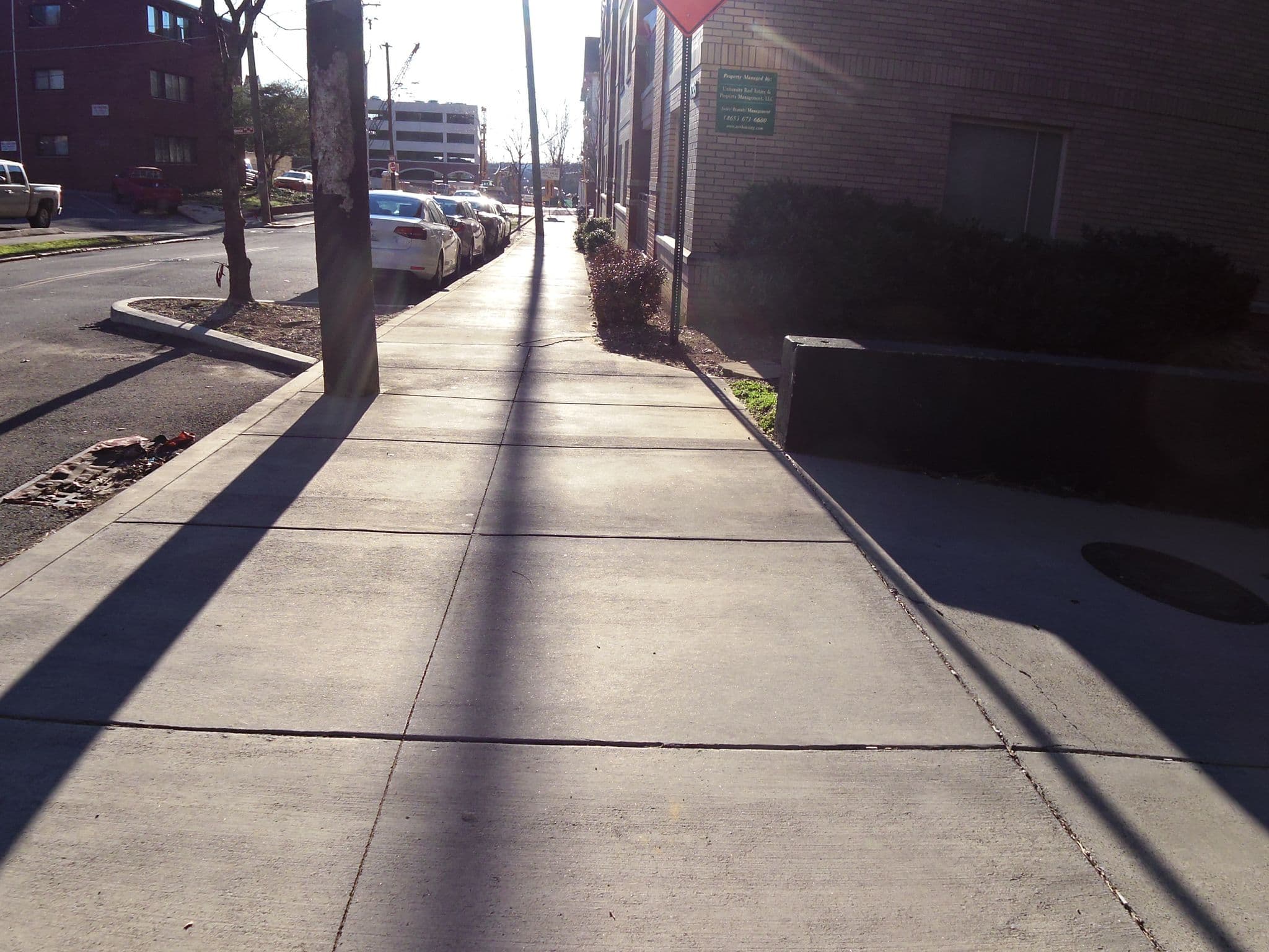 Street view near Hotel Indigo Knoxville - University Area, Knoxville — © allen (CC BY-SA · Mapillary)