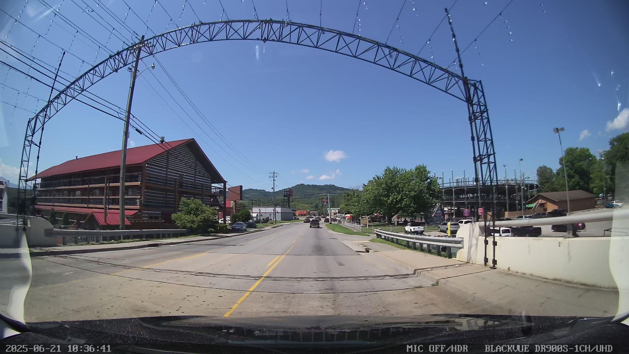Street view near Honeymoon Hideaway, Pigeon Forge — © smichae (CC BY-SA · Mapillary)
