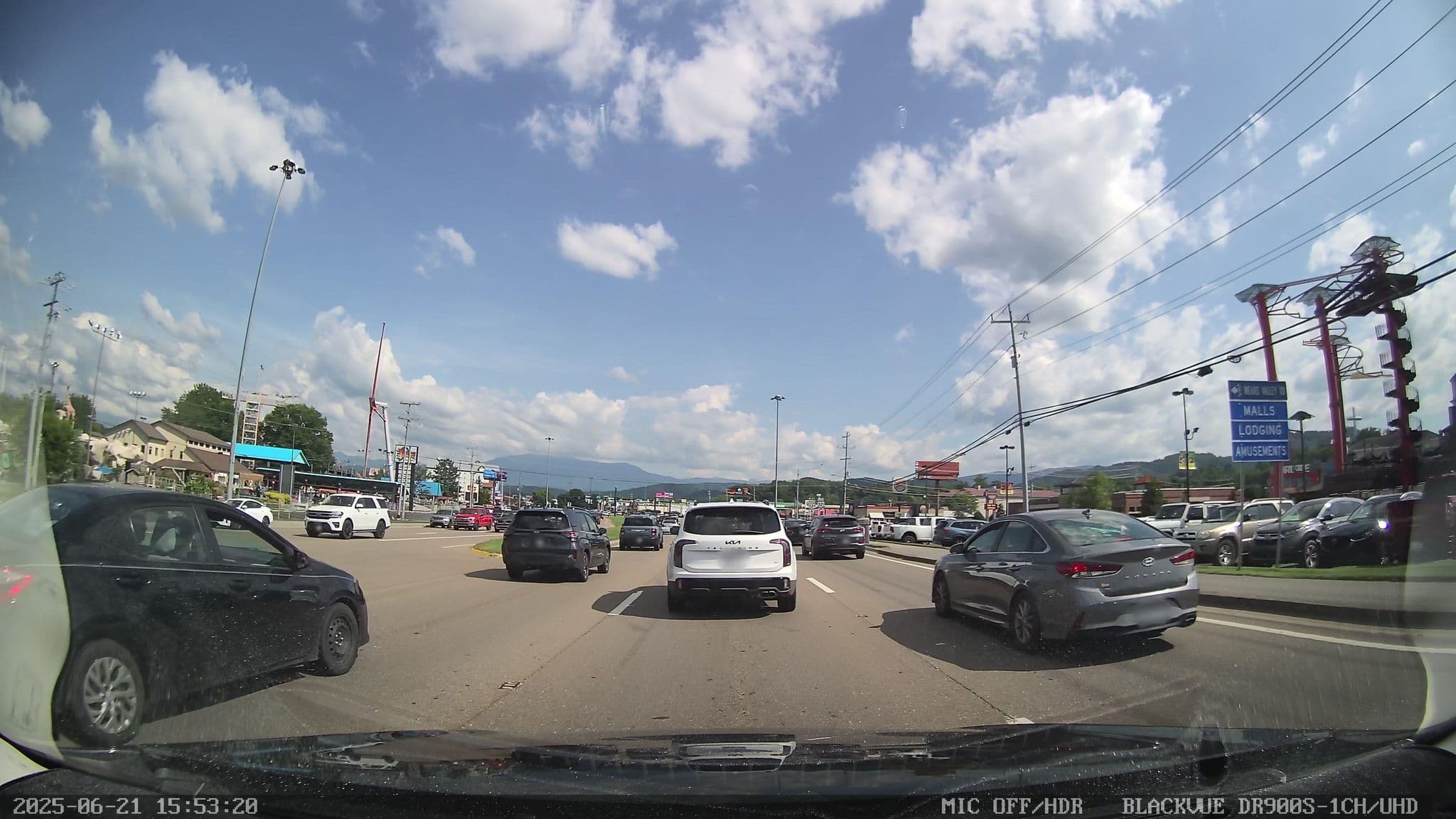 Street view near Rocky Mountain Chalet, Pigeon Forge — © smichae (CC BY-SA · Mapillary)