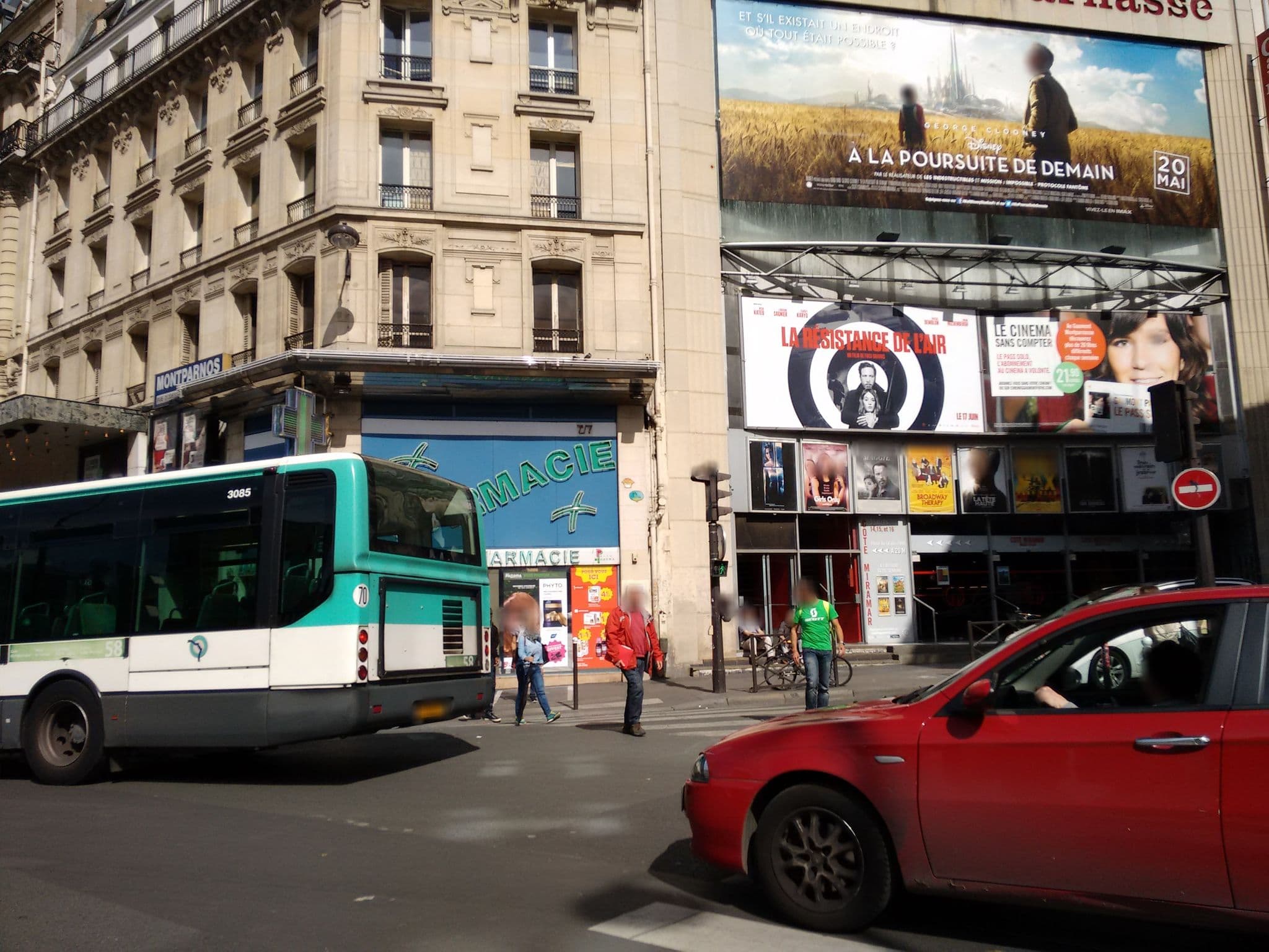 Street view near Hôtel Berkeley, Paris 06 Luxembourg — © jglacerda (CC BY-SA · Mapillary)
