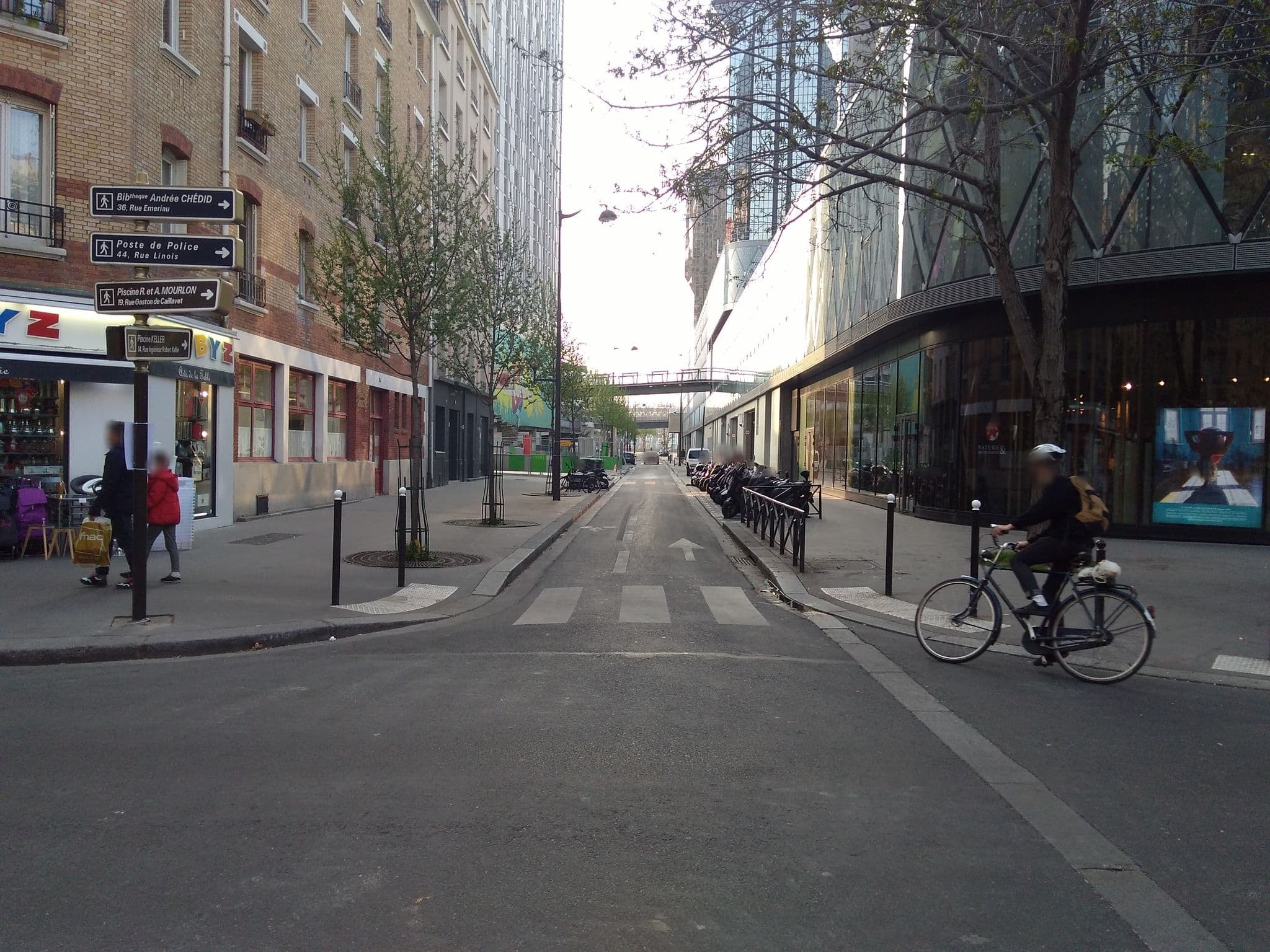 Street view near Platine, Paris 15 Vaugirard — © clementr (CC BY-SA · Mapillary)