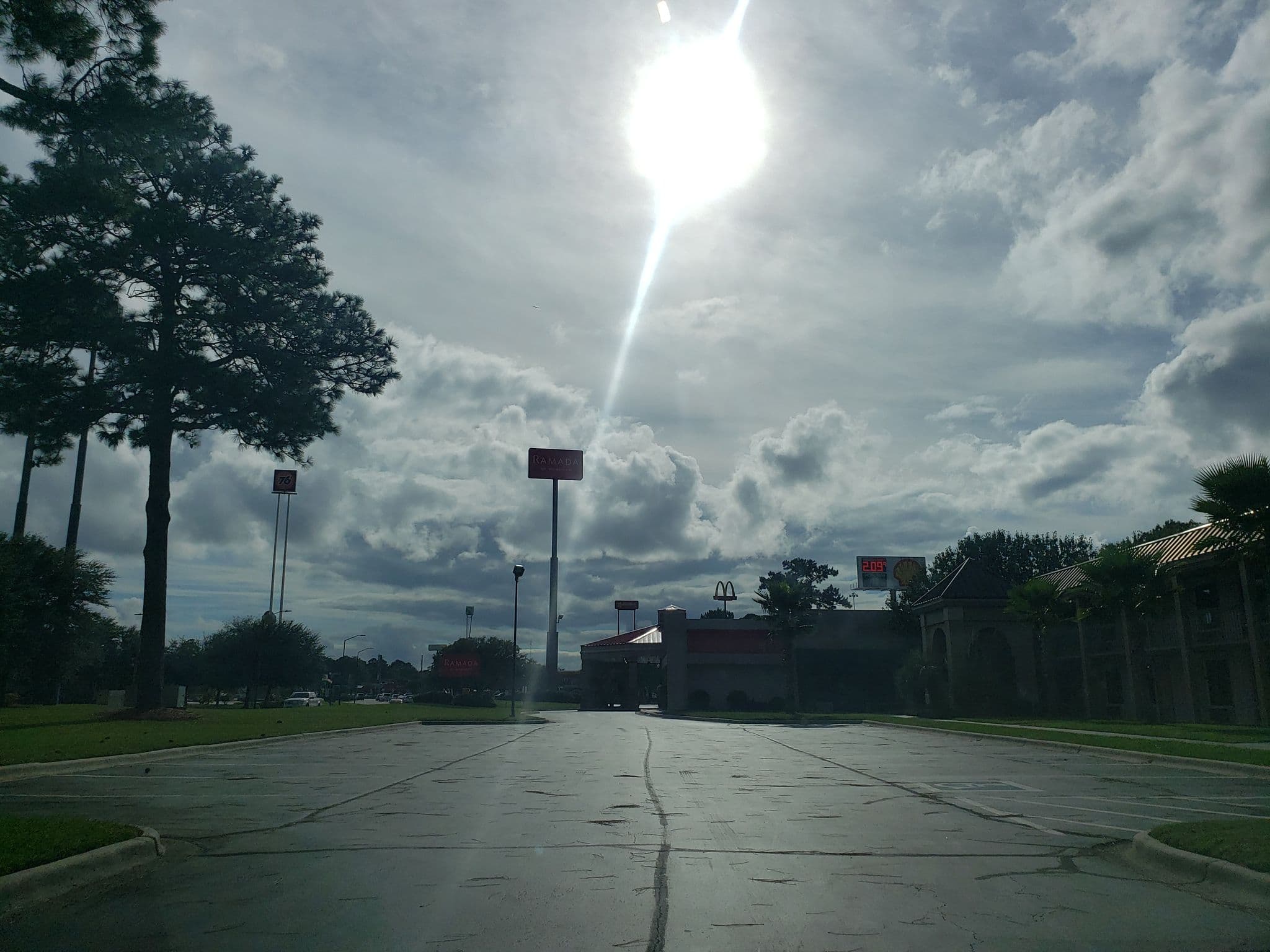Street view near Wyndham Hotels & Resorts, Pooler — © davegis (CC BY-SA · Mapillary)