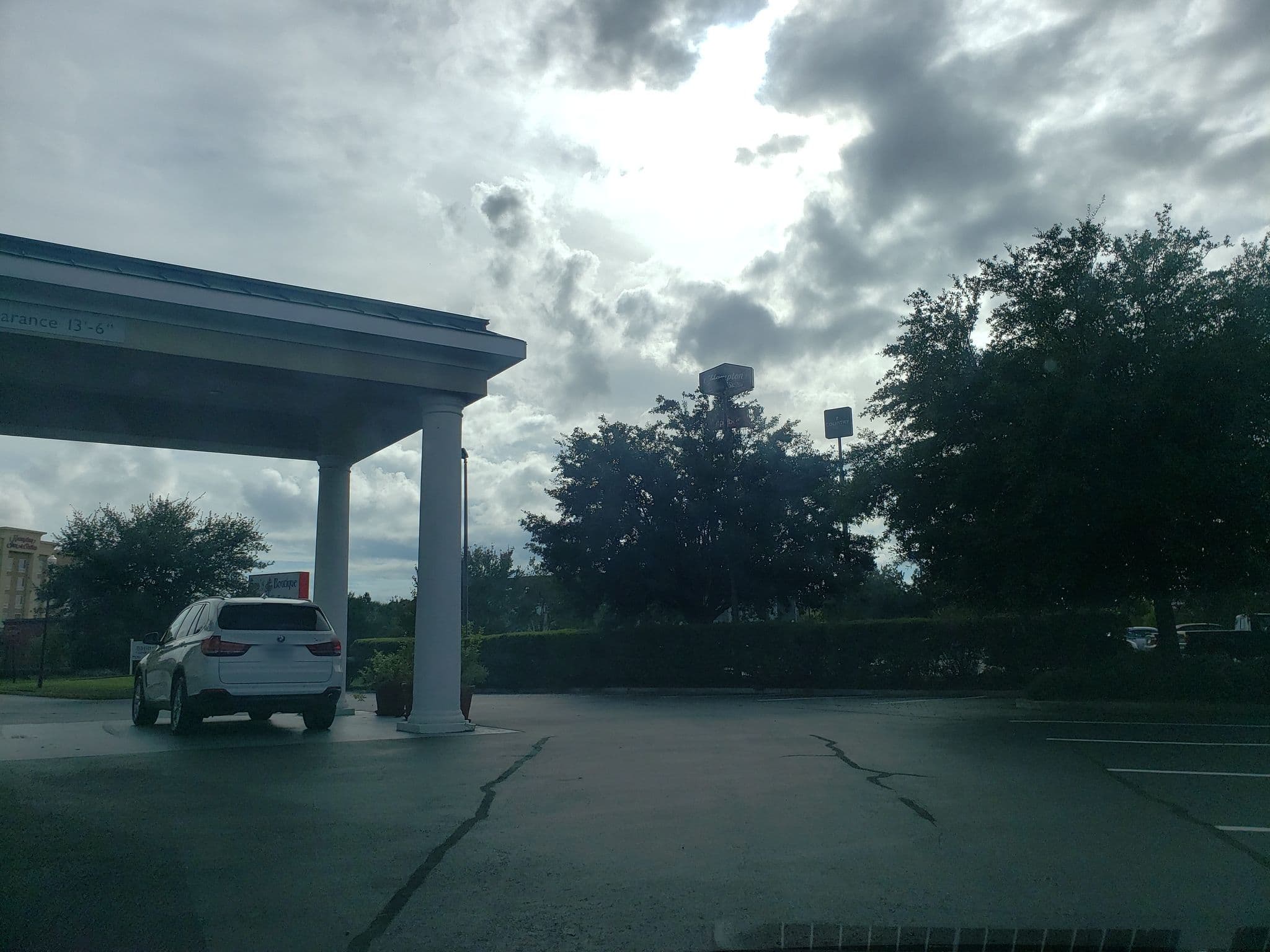 Street view near San's Boutique Hotel & Suites, Pooler — © davegis (CC BY-SA · Mapillary)