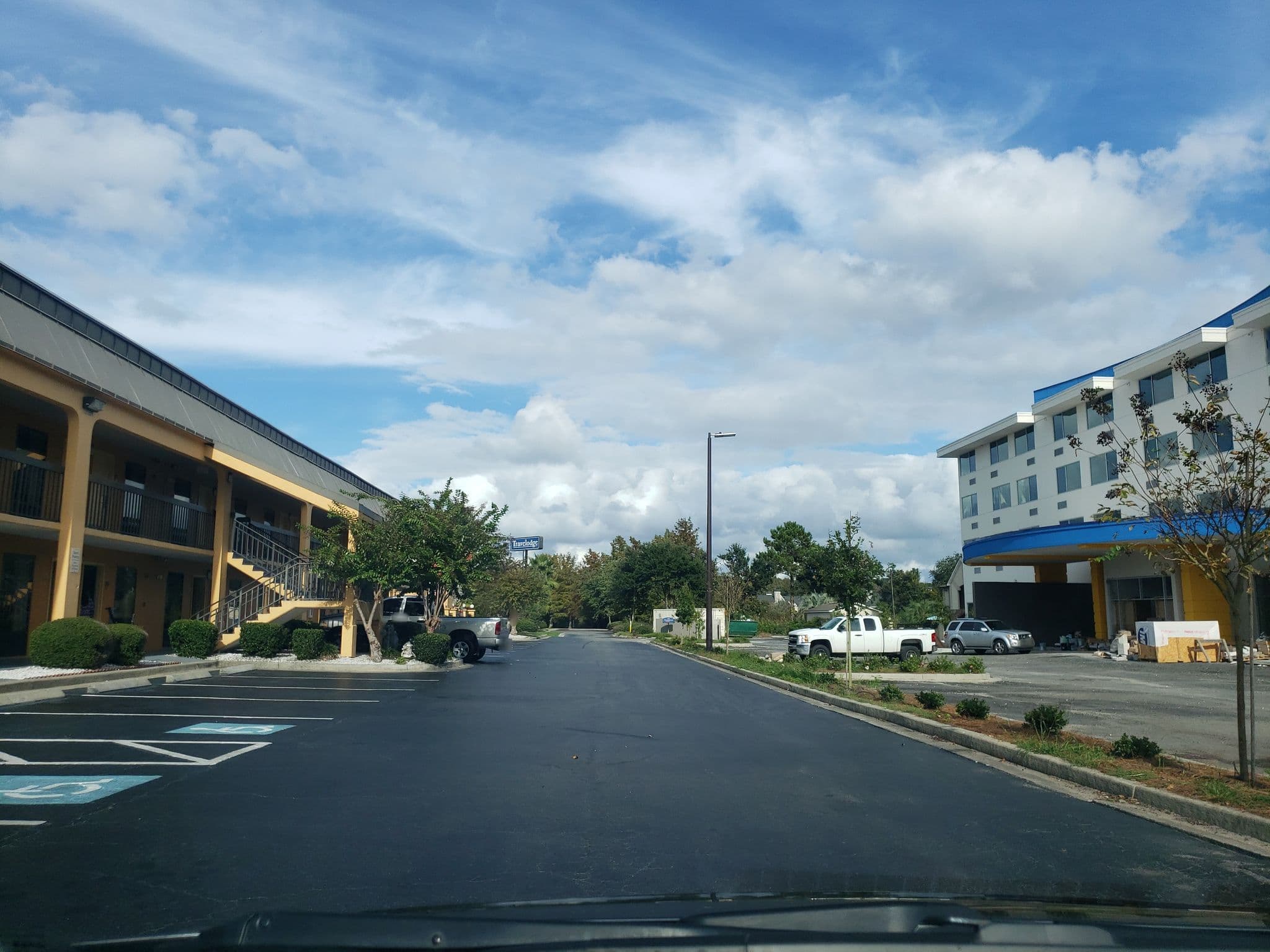 Street view near Ramada Hotels Savannah, Pooler — © davegis (CC BY-SA · Mapillary)