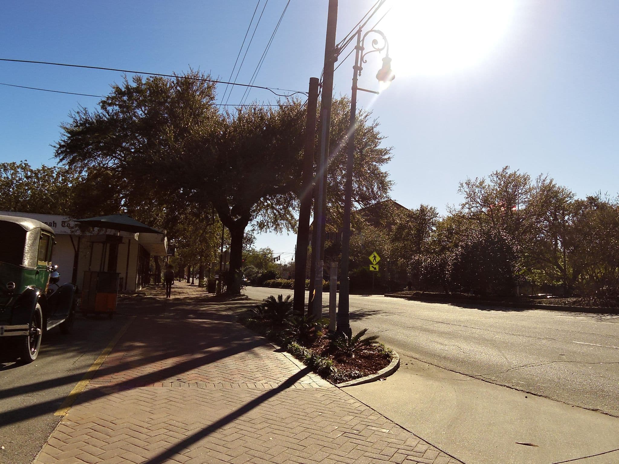 Street view near Marriott, Savannah — © allen (CC BY-SA · Mapillary)