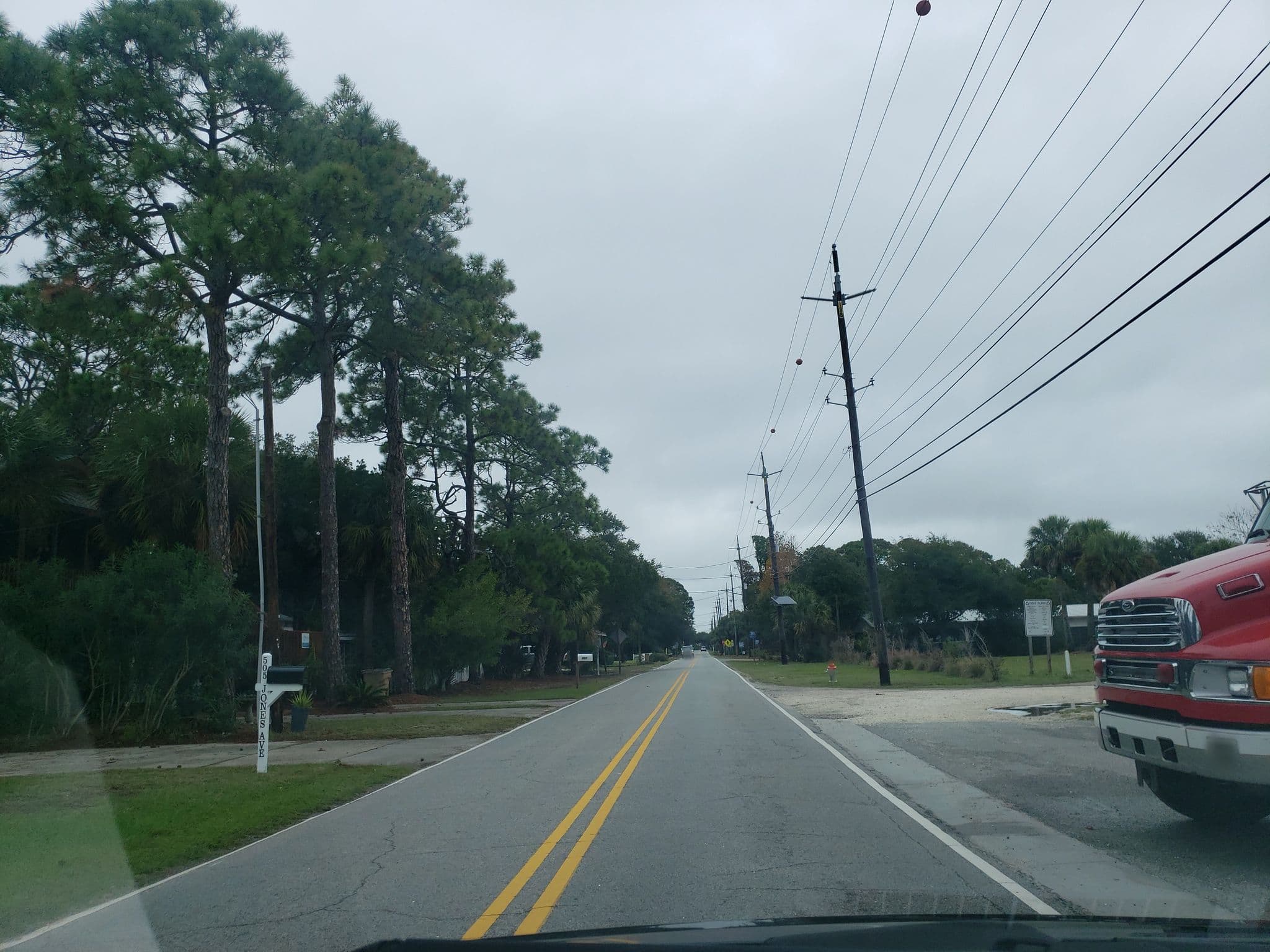 Street view near Banana Cabana, Tybee Island — © davegis (CC BY-SA · Mapillary)
