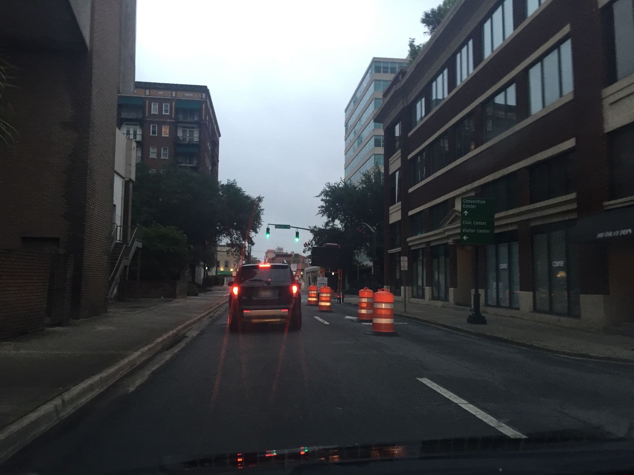 Street view near The Simon Savannah, Savannah — © davegis (CC BY-SA · Mapillary)