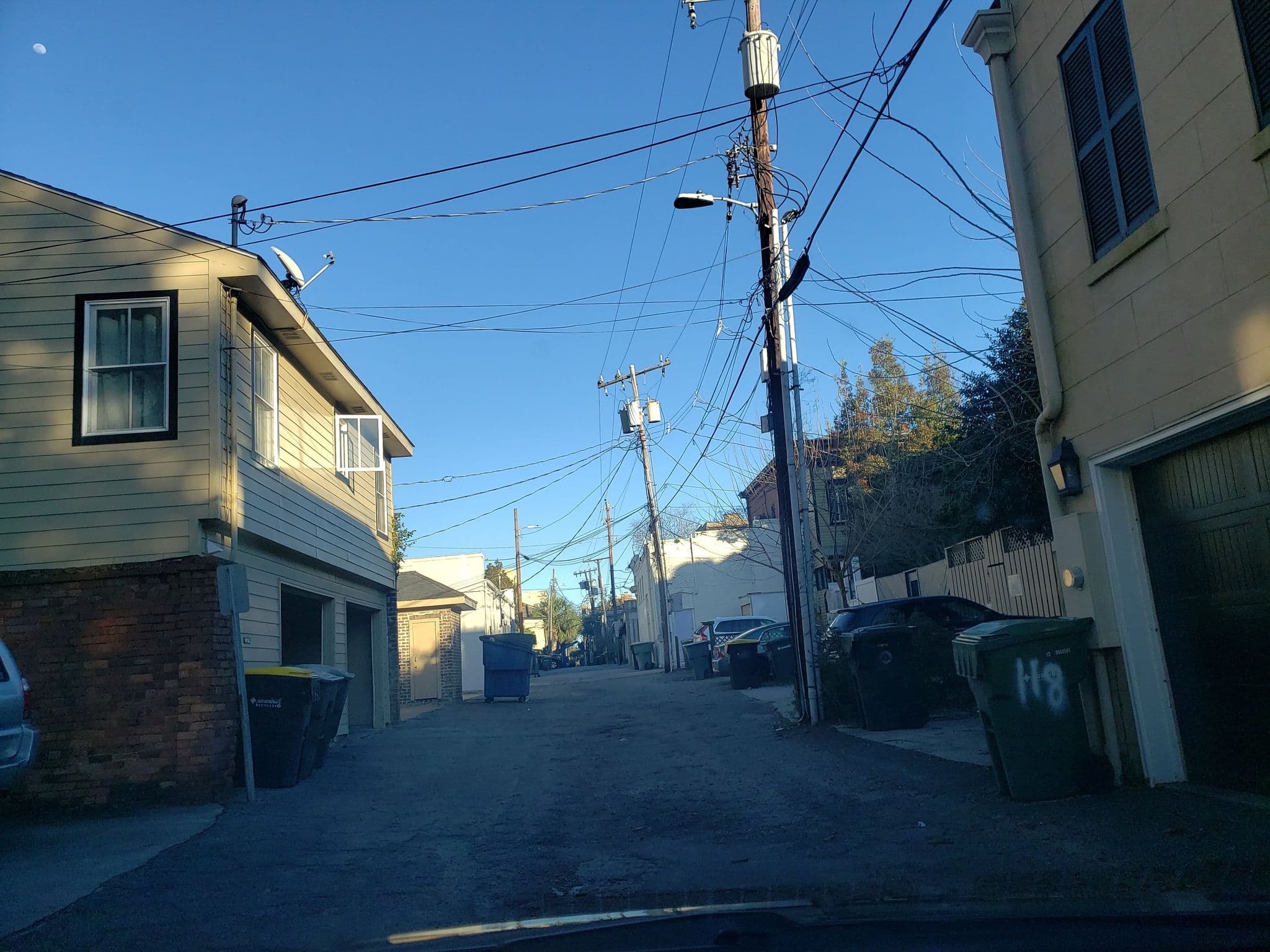 Street view near Luxury Living Savannah, Savannah — © davegis (CC BY-SA · Mapillary)