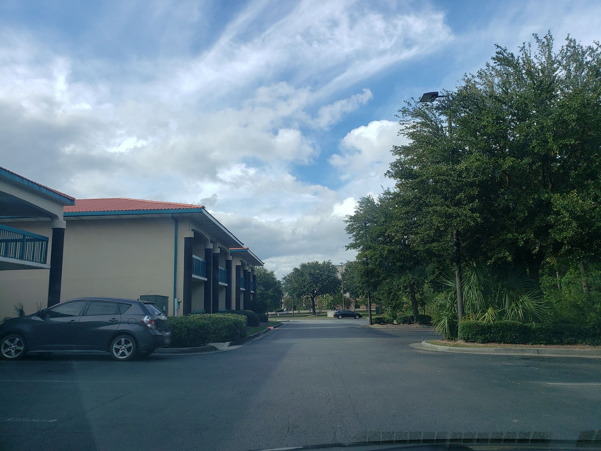 Street view near Days Inn, Pooler — © davegis (CC BY-SA · Mapillary)