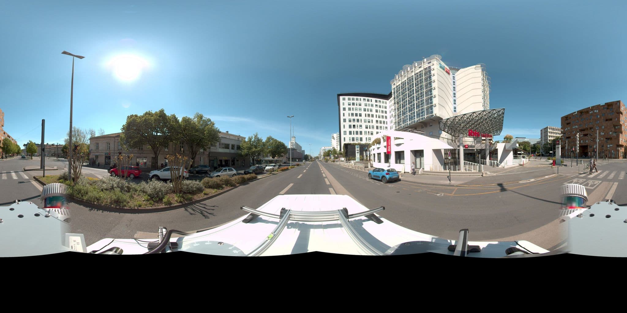 Street view near Ibis, Bordeaux — © dominique_b (CC BY-SA · Mapillary)