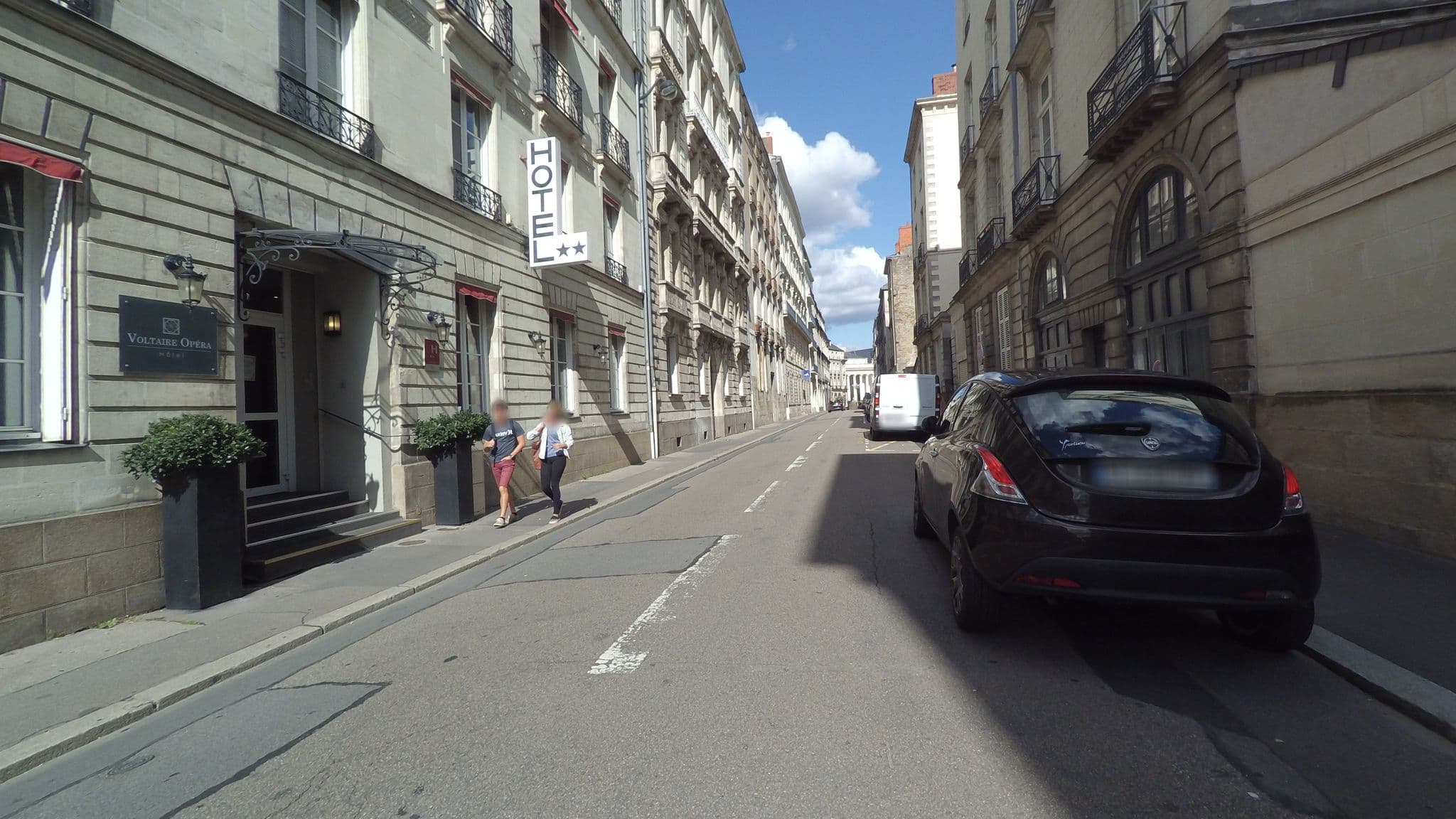 Street view near Voltaire Opéra, Nantes — © stephanep (CC BY-SA · Mapillary)
