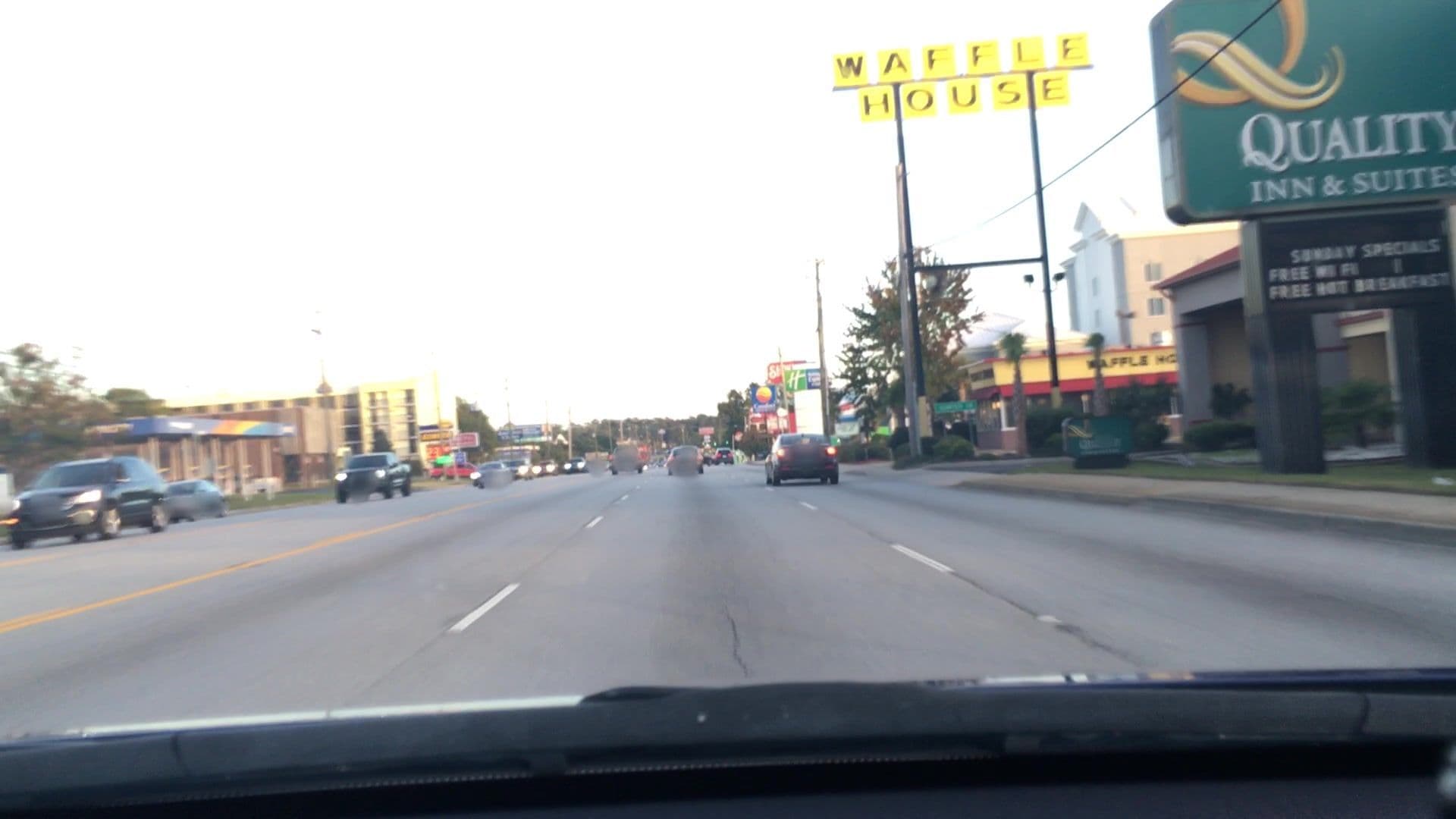 Street view near Choice Hotels, Forest Acres — © lvl5 (CC BY-SA · Mapillary)