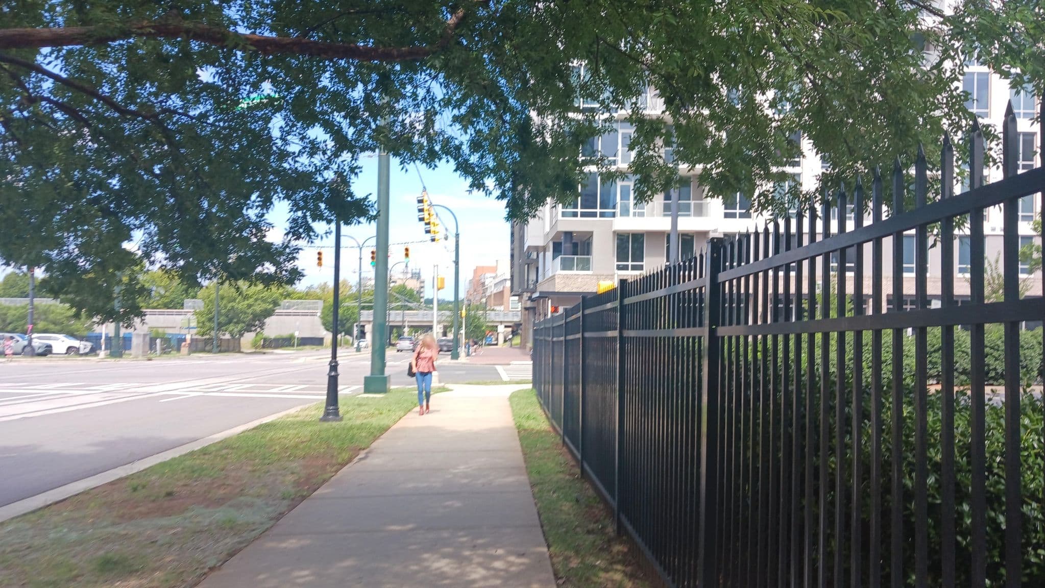 Street view near Overlook Hotel, Charlotte — © JordanAnderson (CC BY-SA · Mapillary)