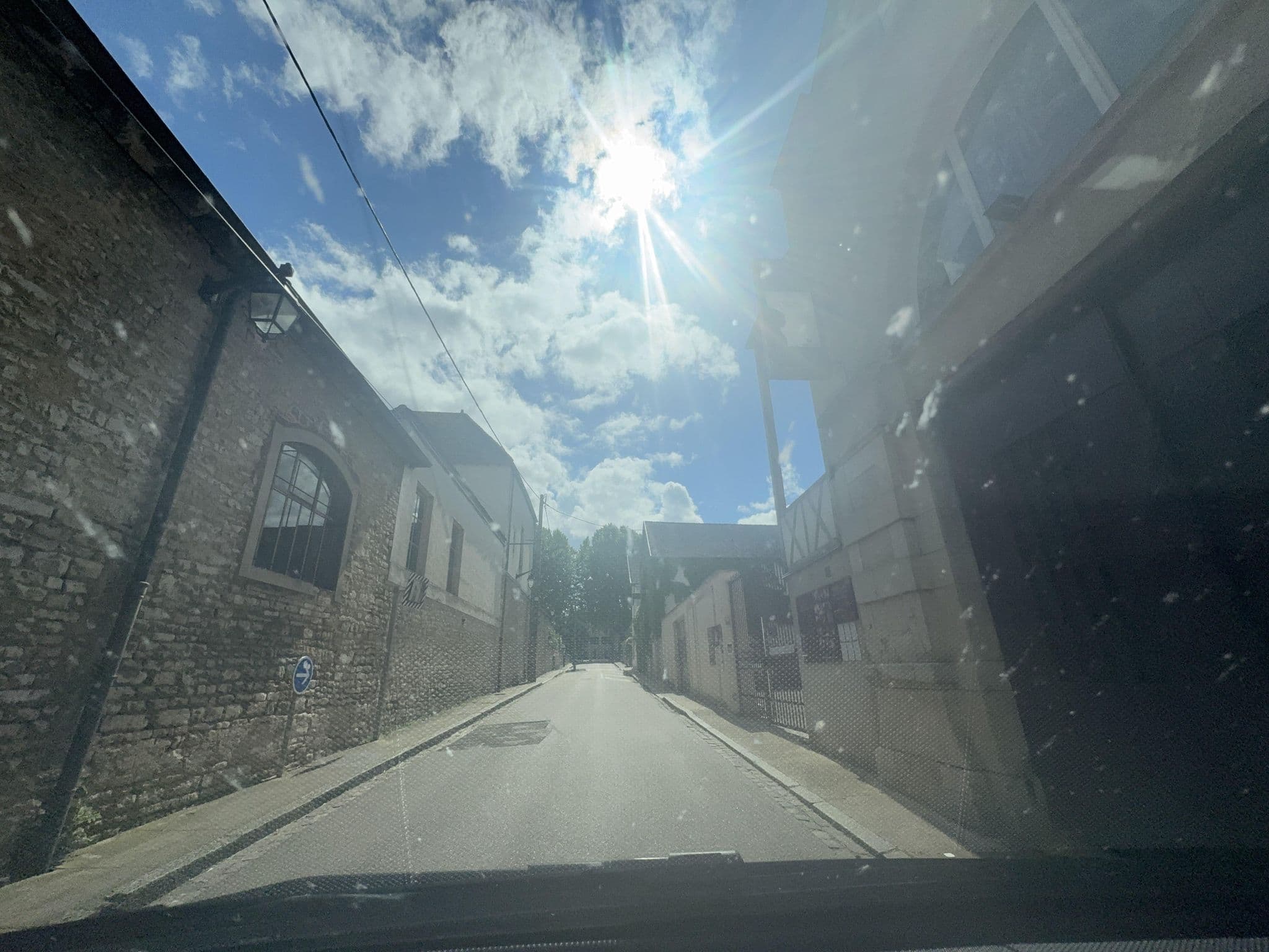 Street view near Le Cep Parking, Beaune — © rawaz85 (CC BY-SA · Mapillary)