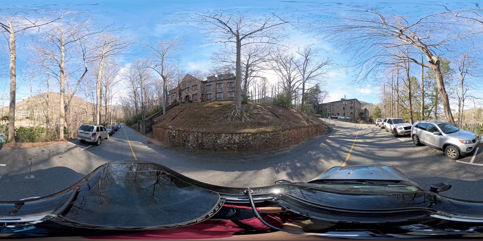 Street view near Winsborough Inn, Black Mountain — © SugarFreePro (CC BY-SA · Mapillary)