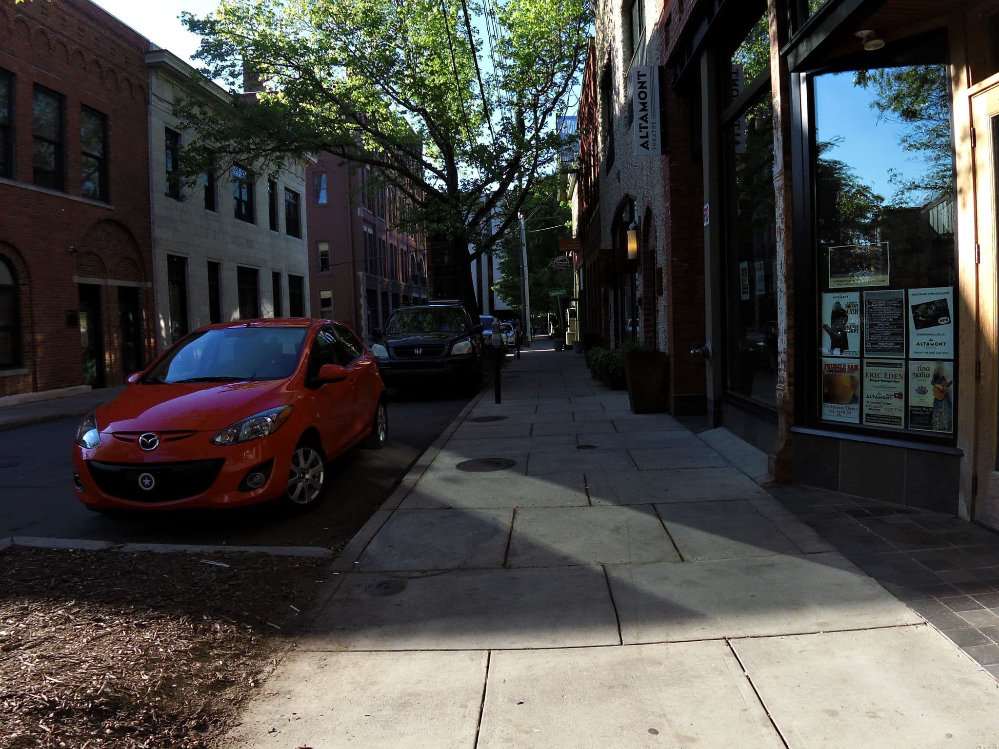 Street view near Yonder Luxury Vacation Rentals, Asheville — © allen (CC BY-SA · Mapillary)