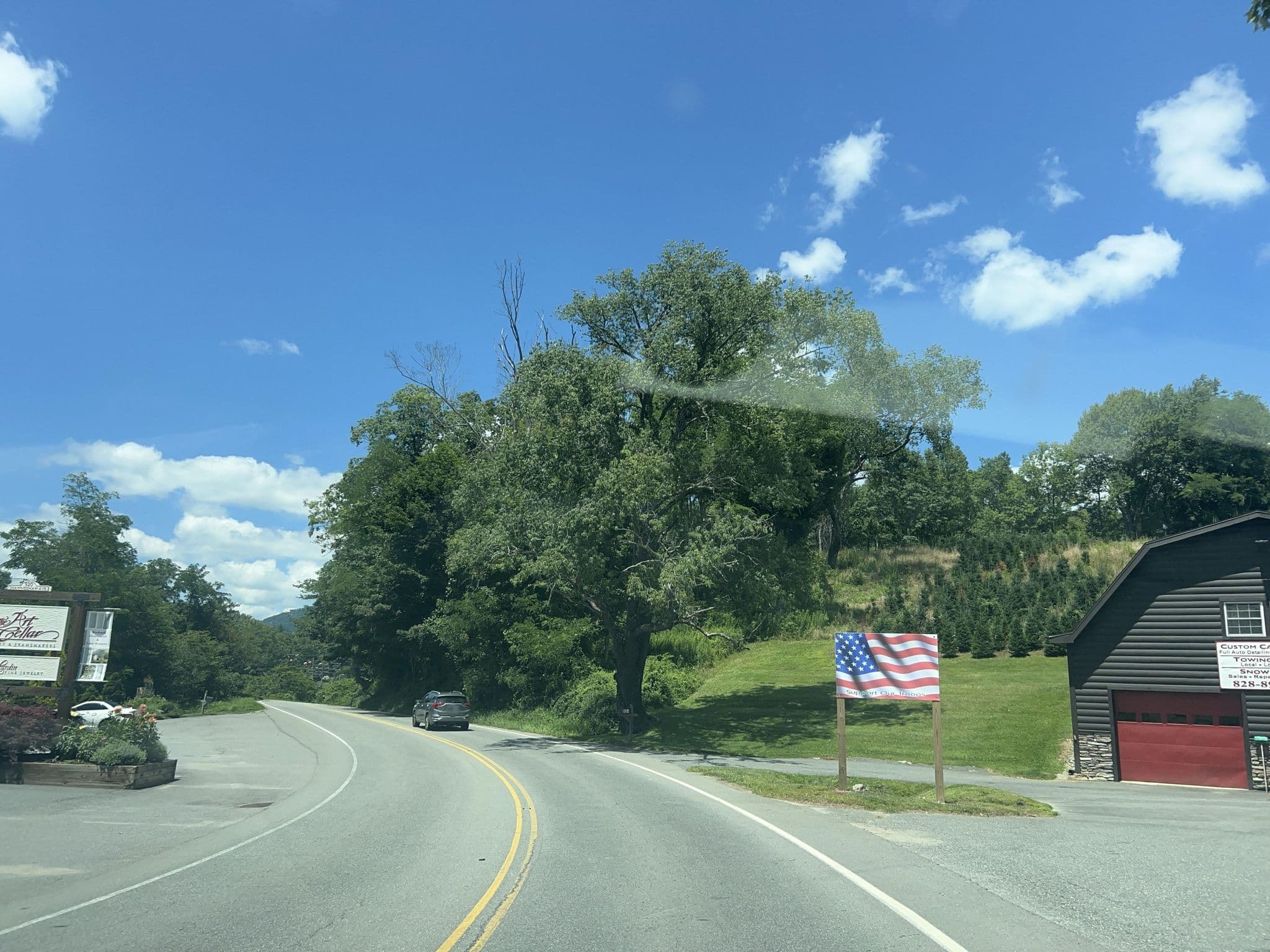 Street view near Banner Elk Mtn Cabins, Banner Elk — © AmericanMapper (CC BY-SA · Mapillary)