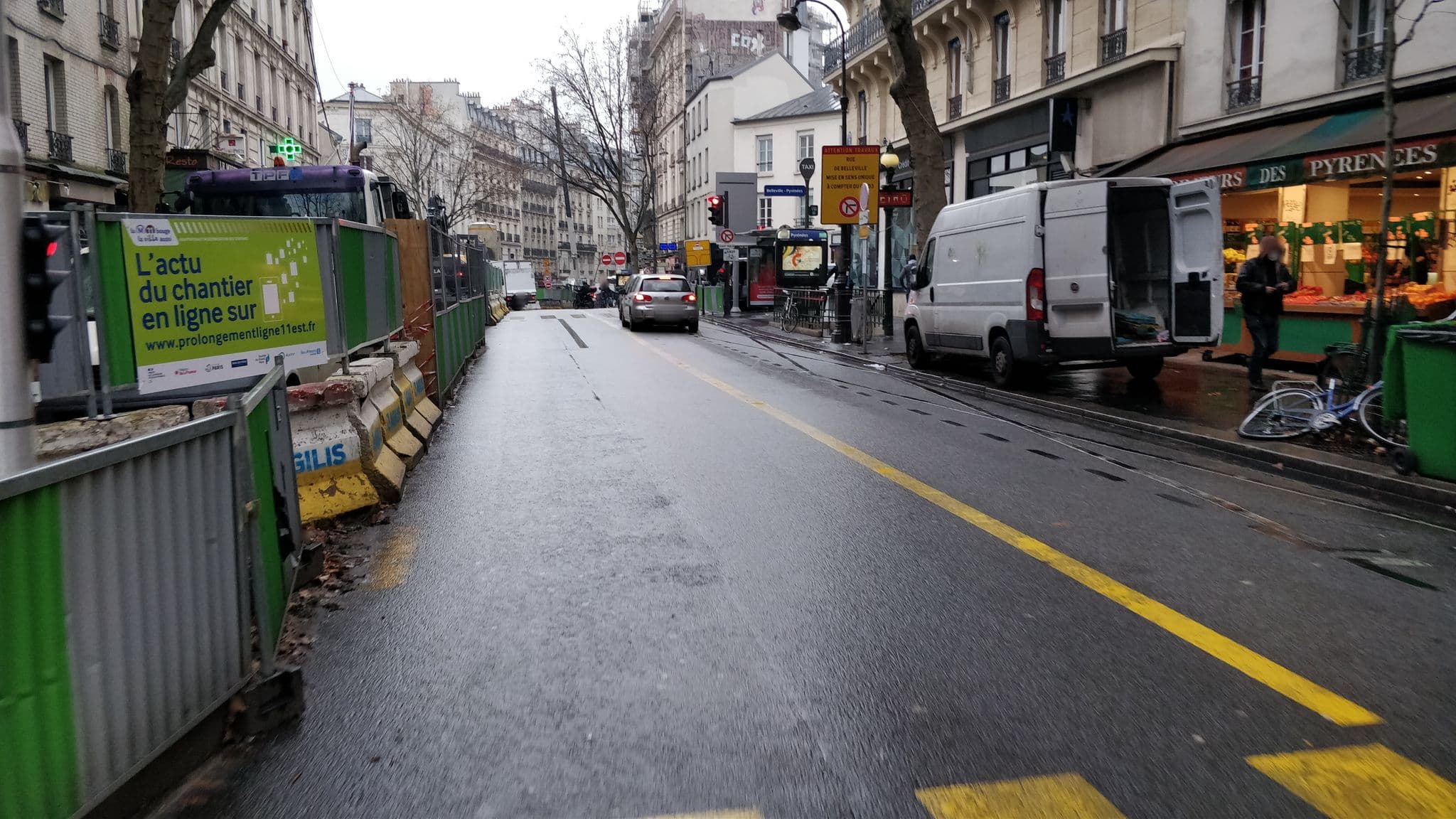 Street view near Hôtel des Pyrénées, Paris 19 Buttes-Chaumont — © overflorian (CC BY-SA · Mapillary)