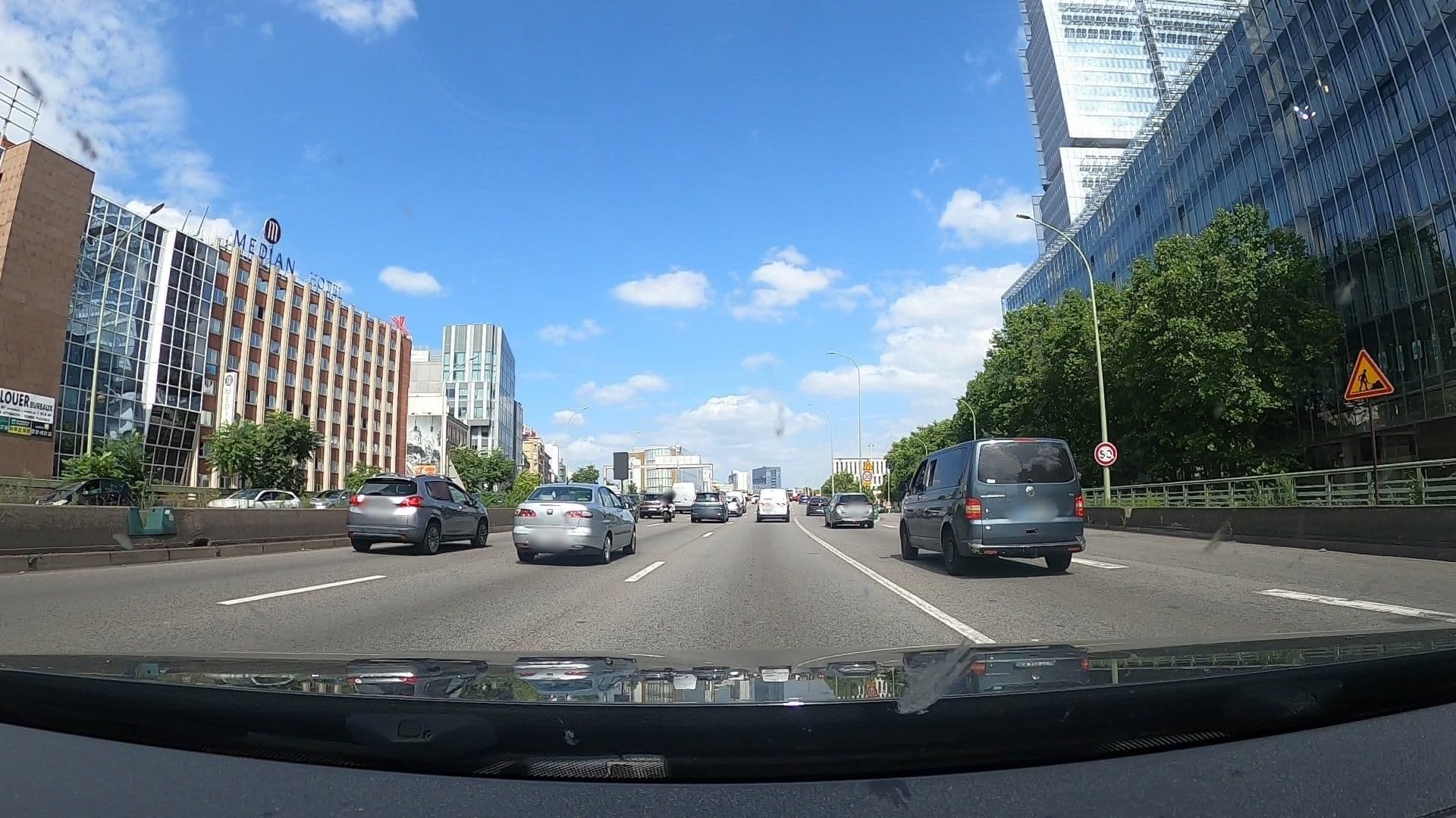 Street view near Hôtel Magellan, Levallois-Perret — © uwekoch (CC BY-SA · Mapillary)