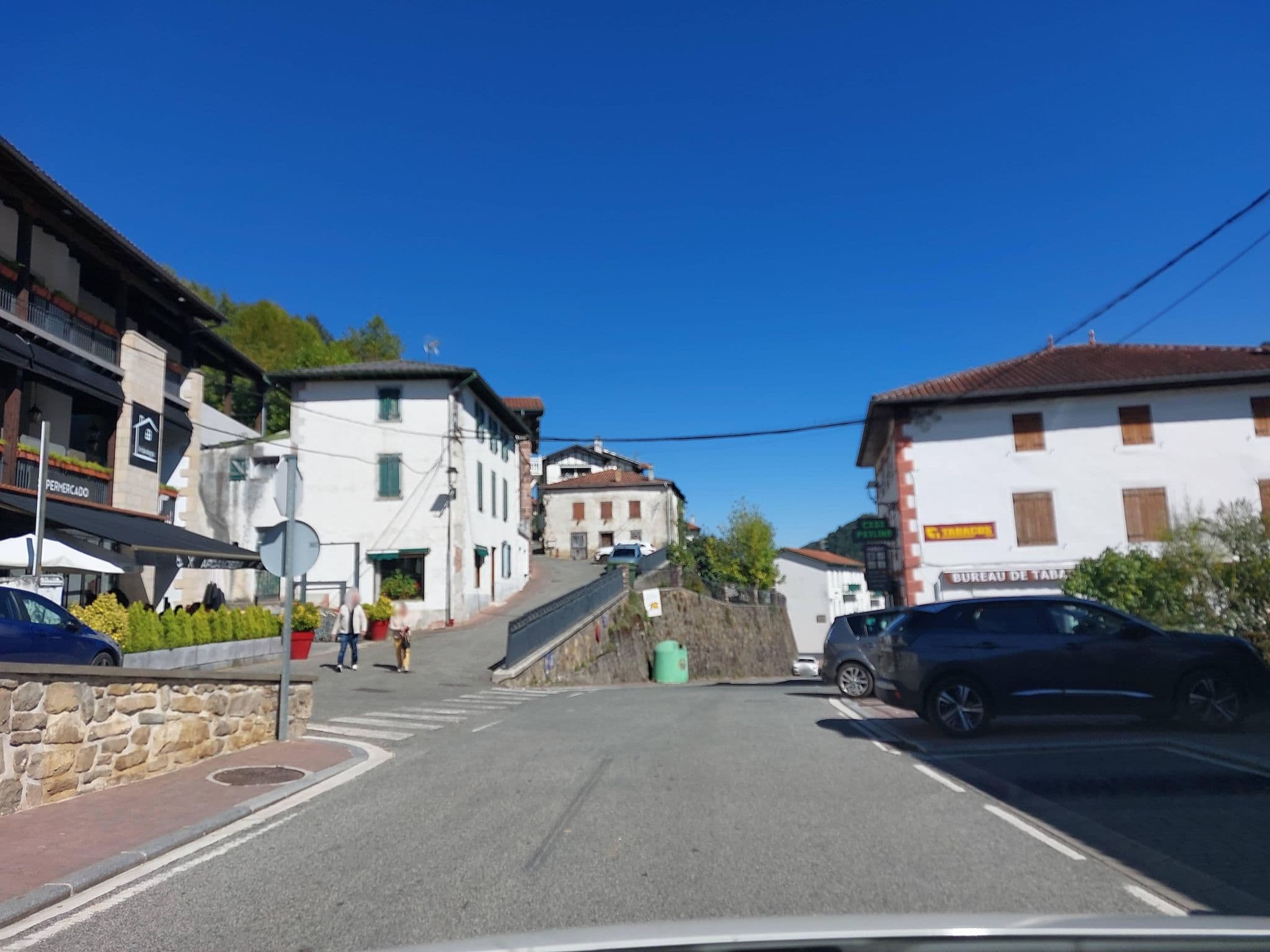 Street view near Luzaideko aterpea, Saint-Jean-Pied-de-Port — © 5rmft (CC BY-SA · Mapillary)