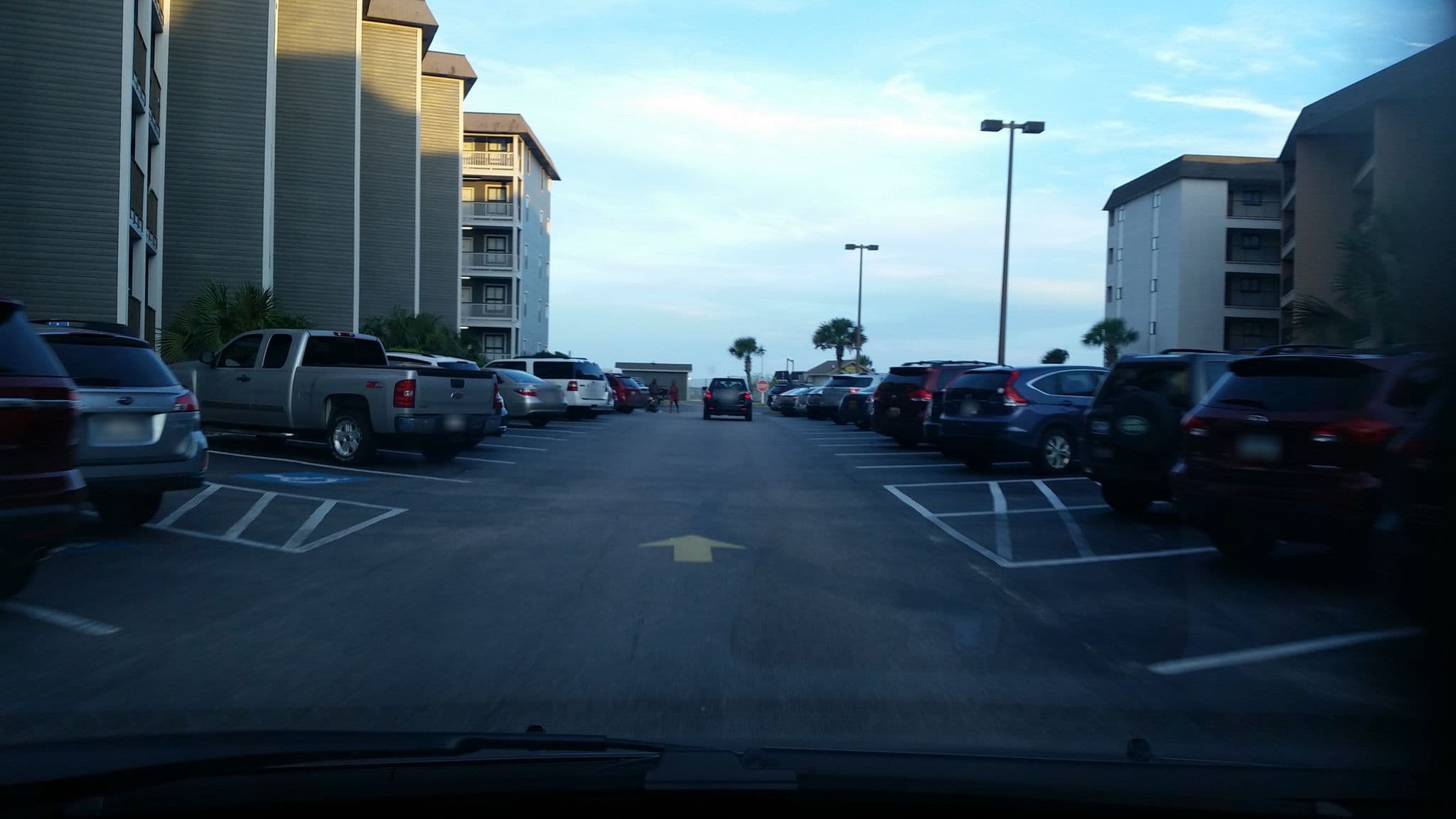 Street view near B Building, Surfside Beach — © dgearhart (CC BY-SA · Mapillary)