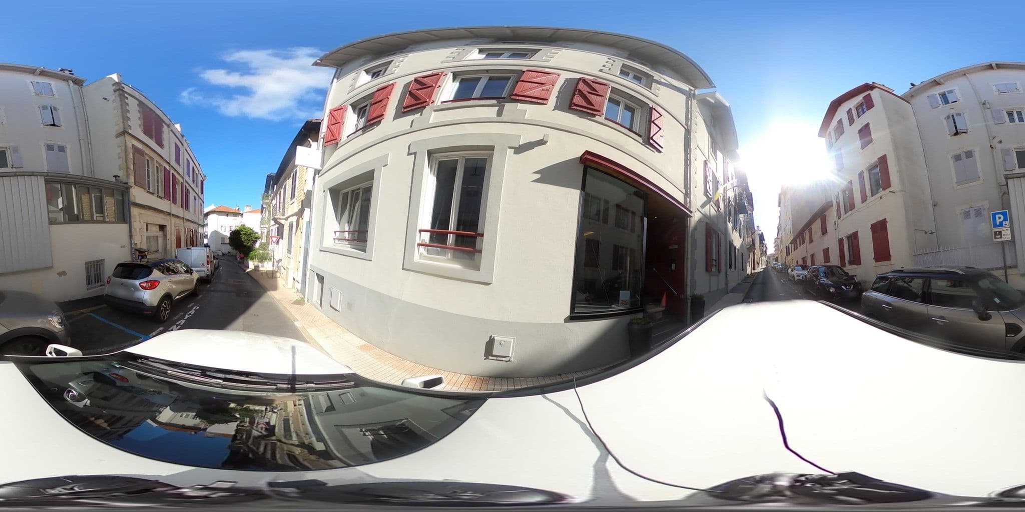 Street view near Hôtel Villa Koegui, Biarritz — © sanjorgepinho (CC BY-SA · Mapillary)