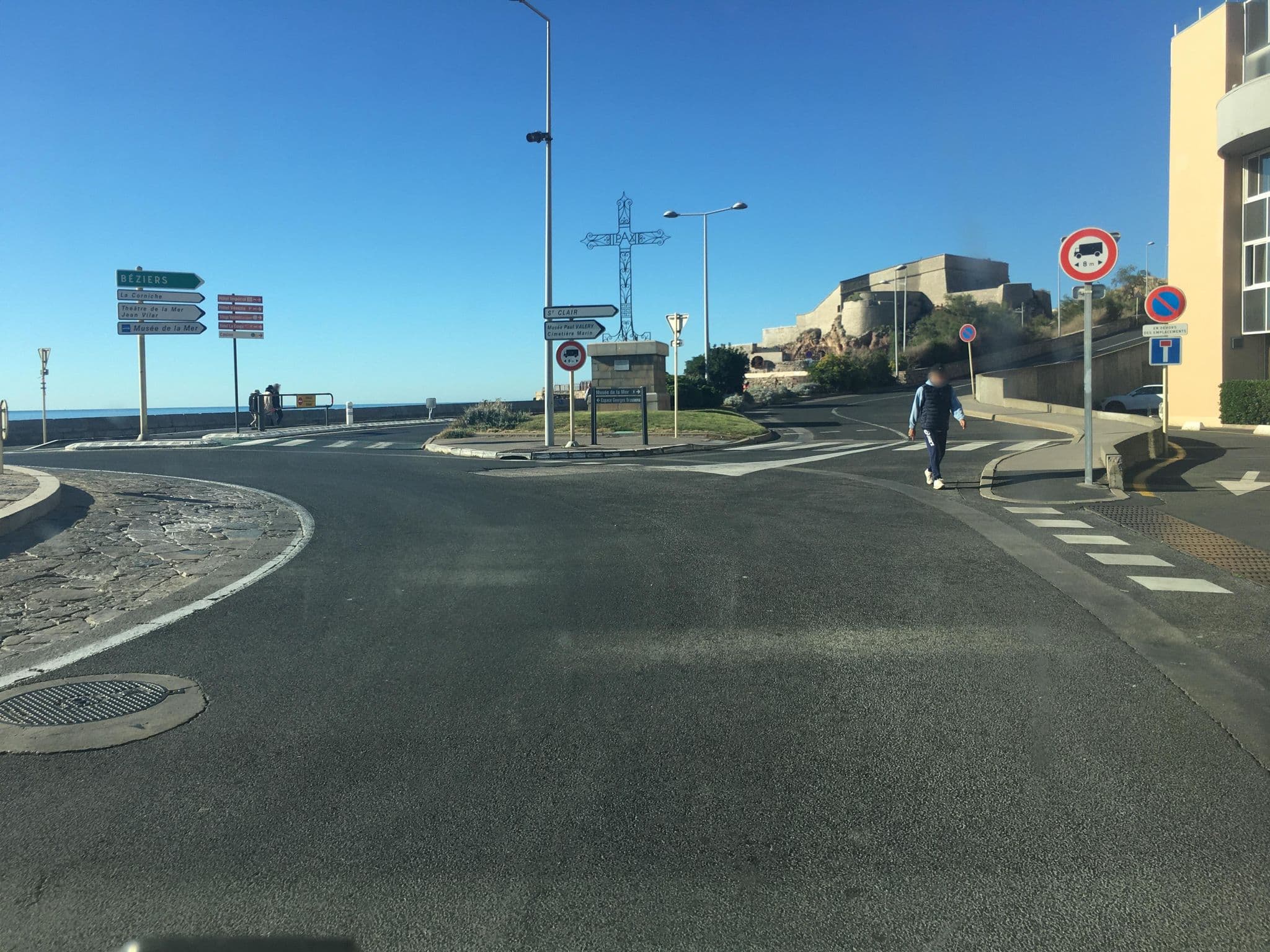 Street view near Port Marine, Sète — © raymond (CC BY-SA · Mapillary)