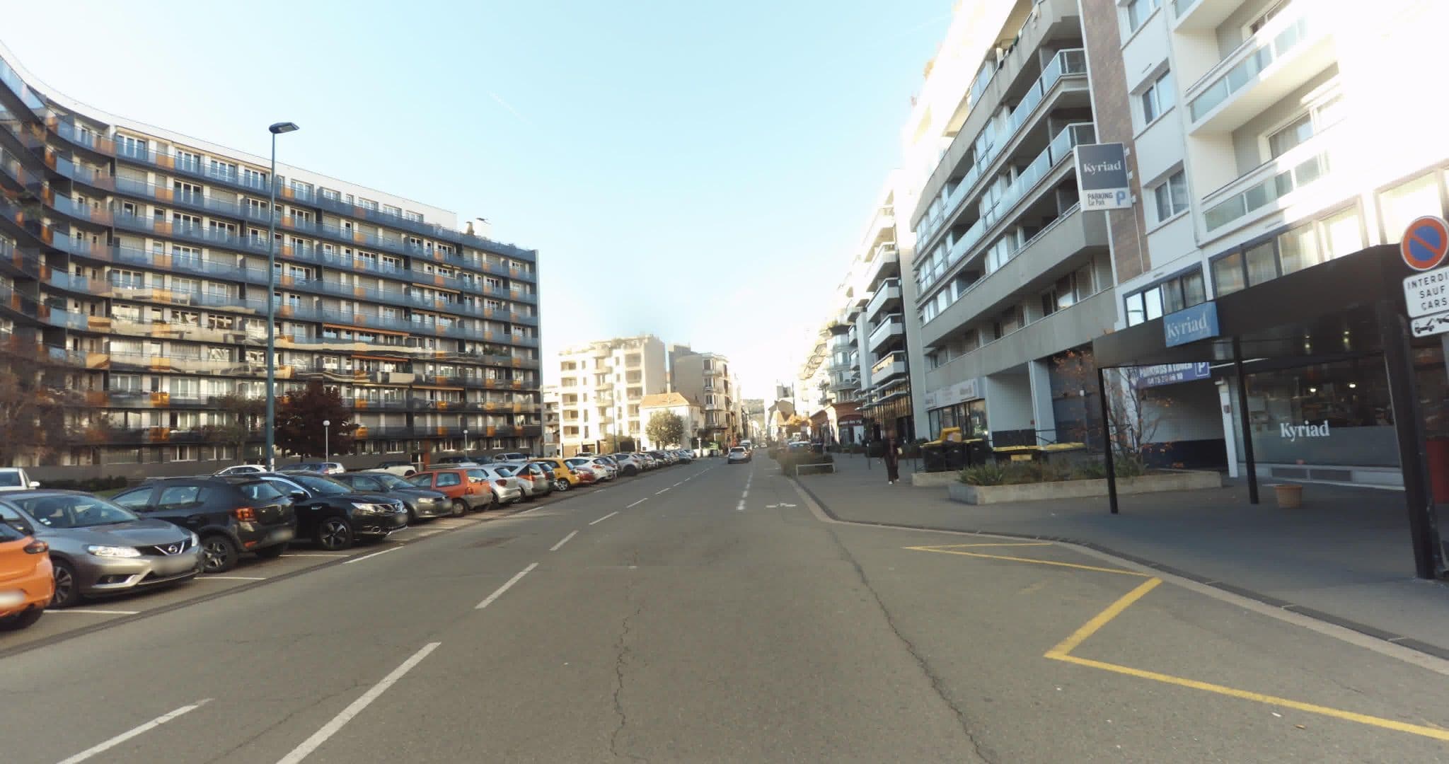 Street view near Hôtel Kyriad, Clermont-Ferrand — © sogefi (CC BY-SA · Mapillary)
