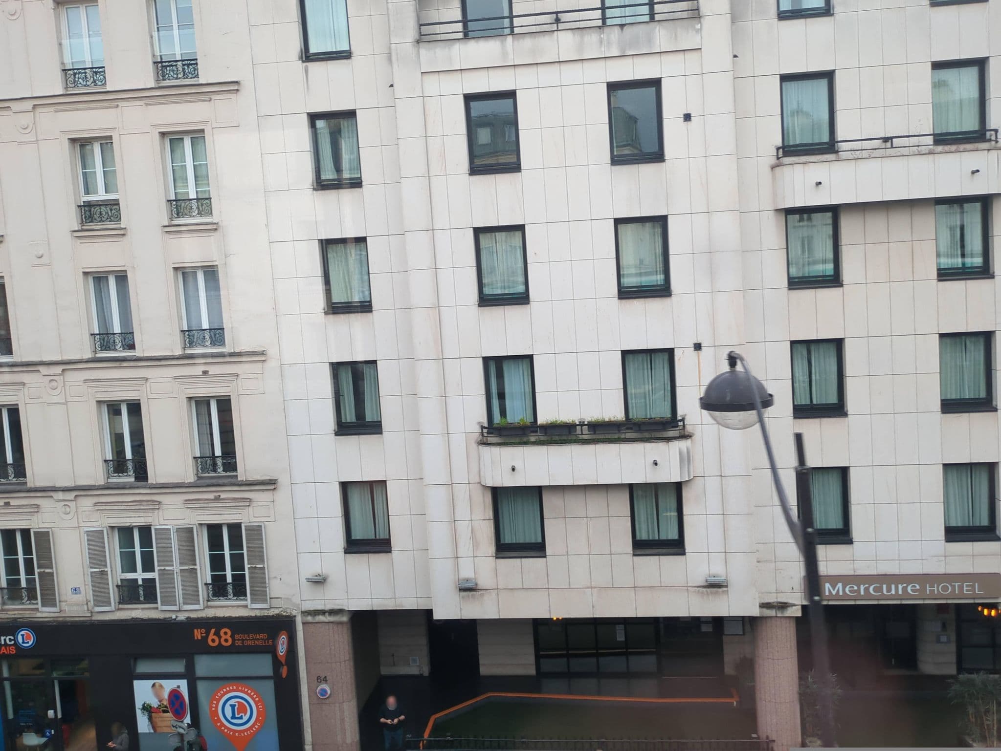 Street view near Mercure Paris - Tour Eiffel, Paris 15 Vaugirard — © Nexinor (CC BY-SA · Mapillary)