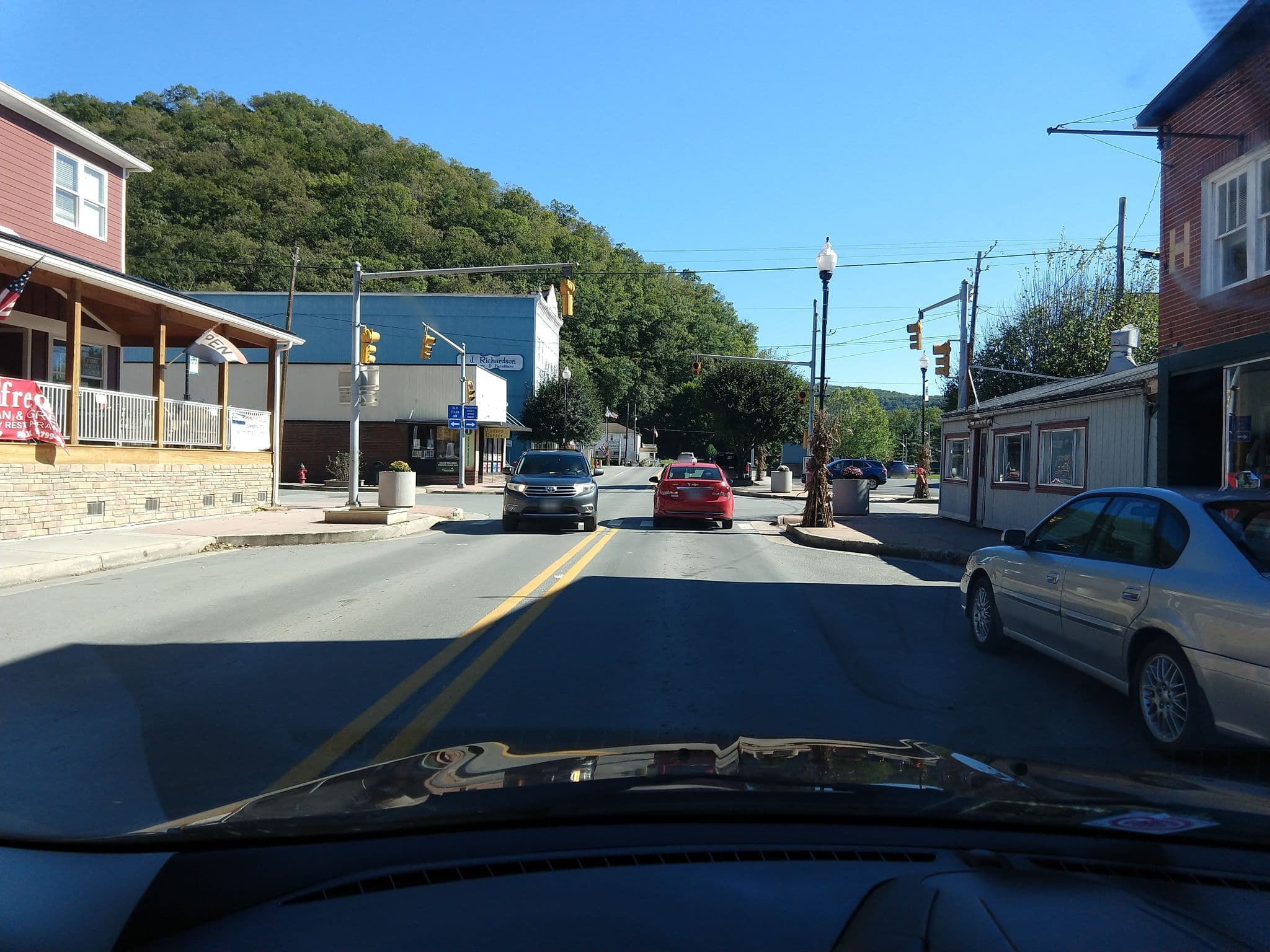 Street view near Hoffhaus, Marlinton — © kwrigh01 (CC BY-SA · Mapillary)