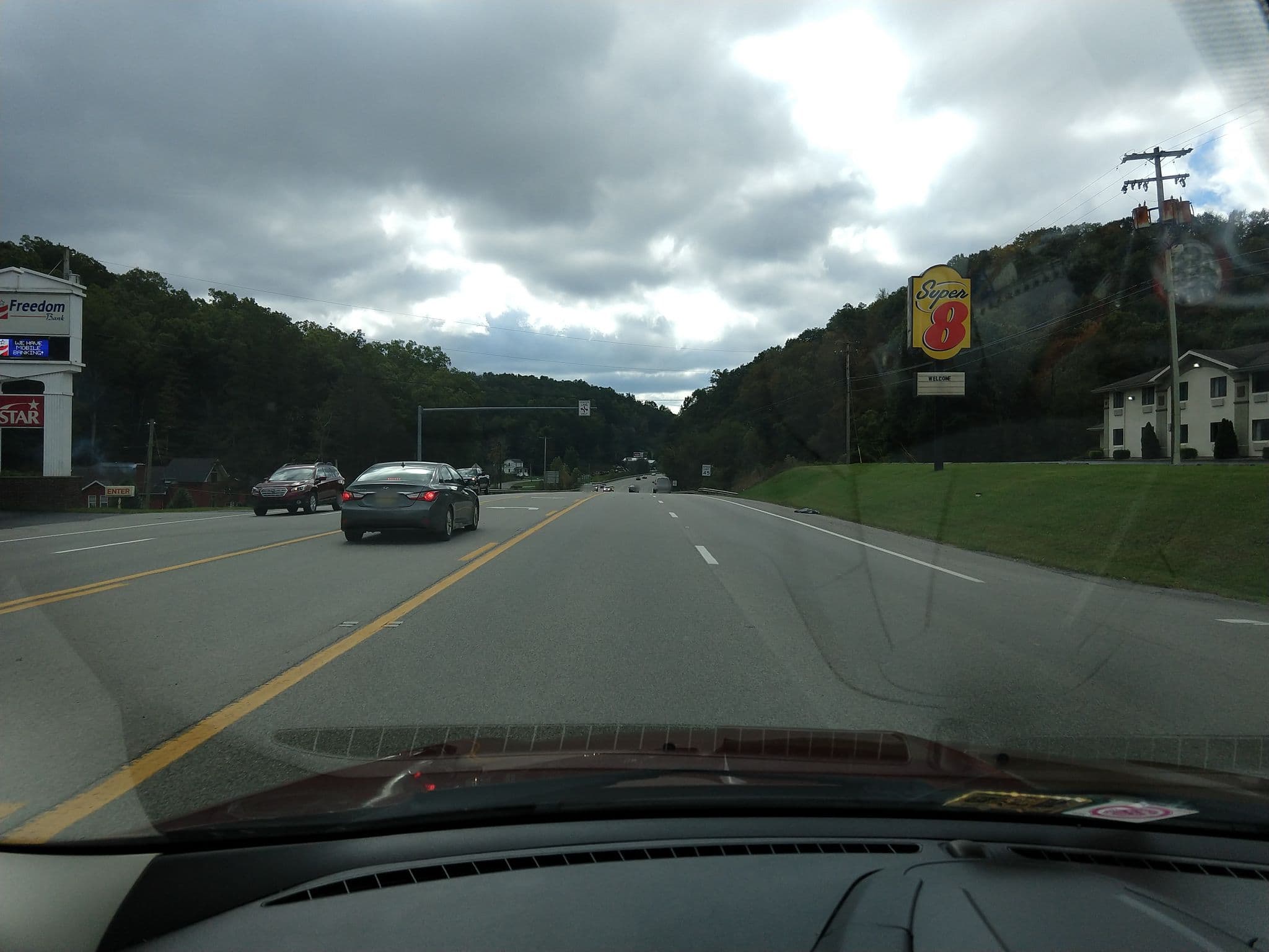 Street view near Super 8 by Wyndham, Elkins — © kwrigh01 (CC BY-SA · Mapillary)