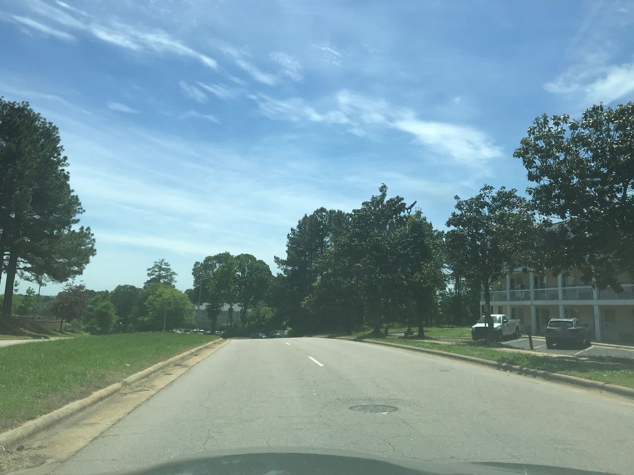 Street view near Rodeway Inn, Raleigh — © _jcaruso (CC BY-SA · Mapillary)