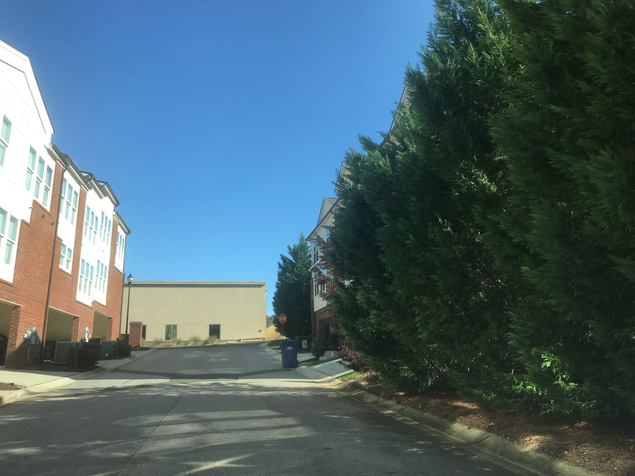 Street view near Le Moulin Du Comte Bourrouillan Hotel Mont-de-Marsan, West Raleigh — © _jcaruso (CC BY-SA · Mapillary)
