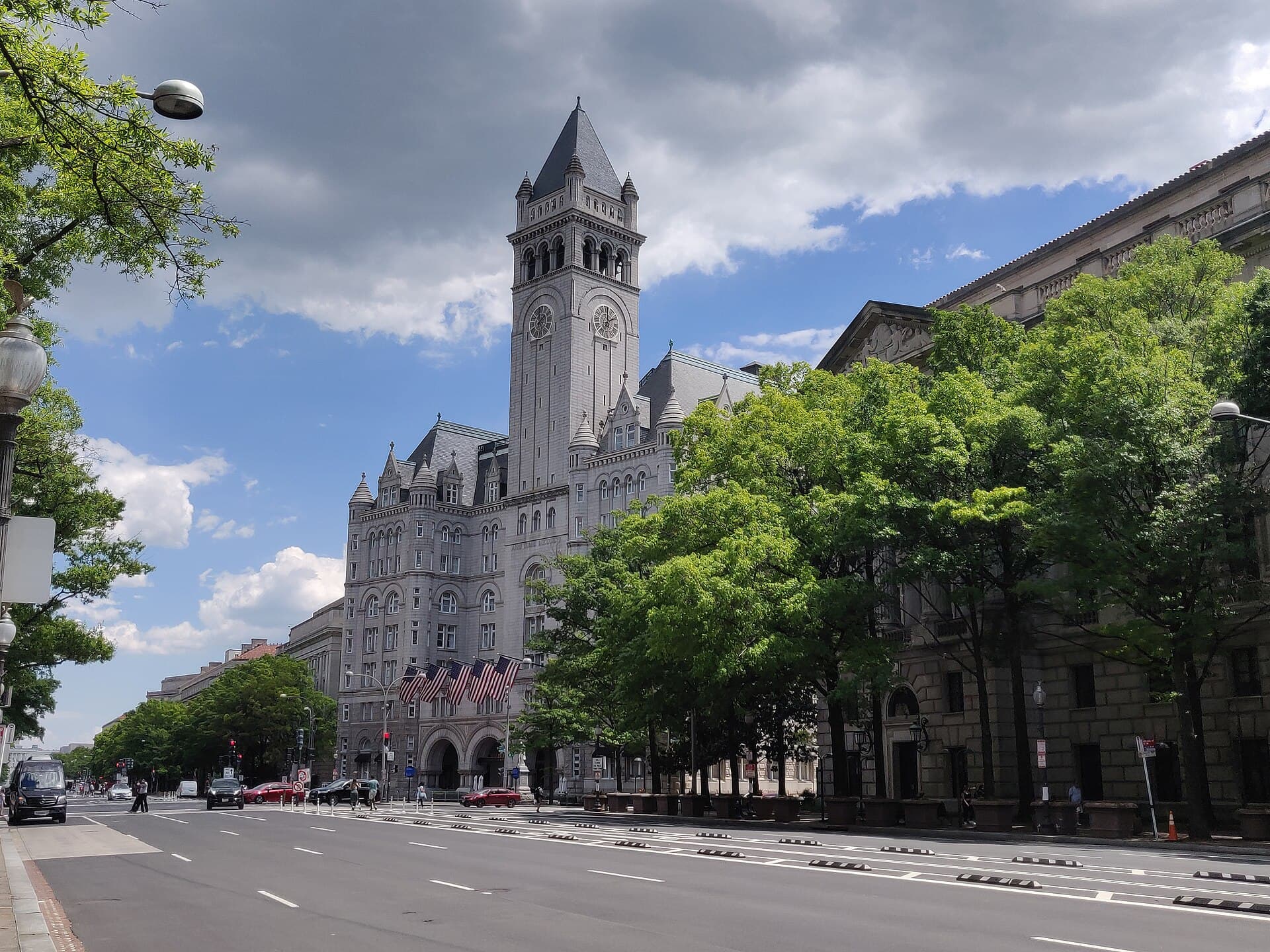 Trump International Hotel Washington D.C. (via Wikimedia Commons, CC0)