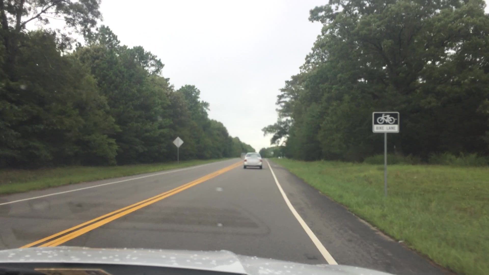Street view near building 17 Governors Green, Gloucester Point — © lvl5 (CC BY-SA · Mapillary)
