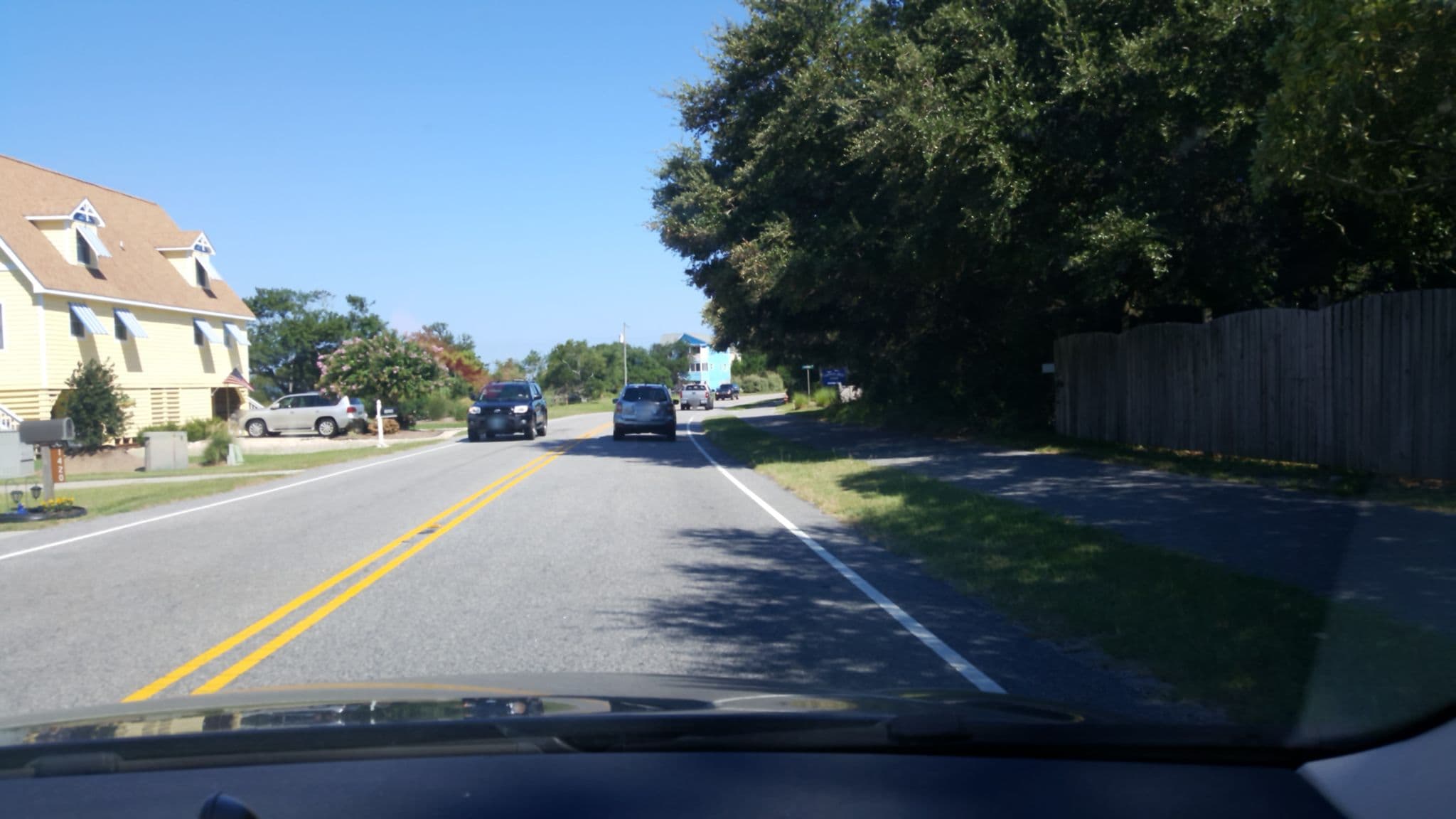 Street view near The Duck Escape, Southern Shores — © kevinkreiser (CC BY-SA · Mapillary)