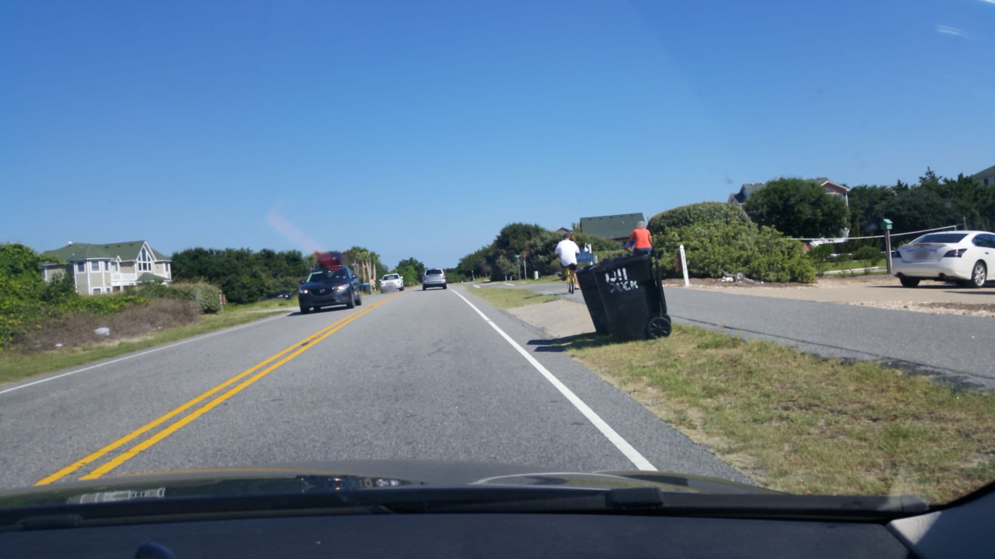 Street view near Seaducktion, Southern Shores — © kevinkreiser (CC BY-SA · Mapillary)