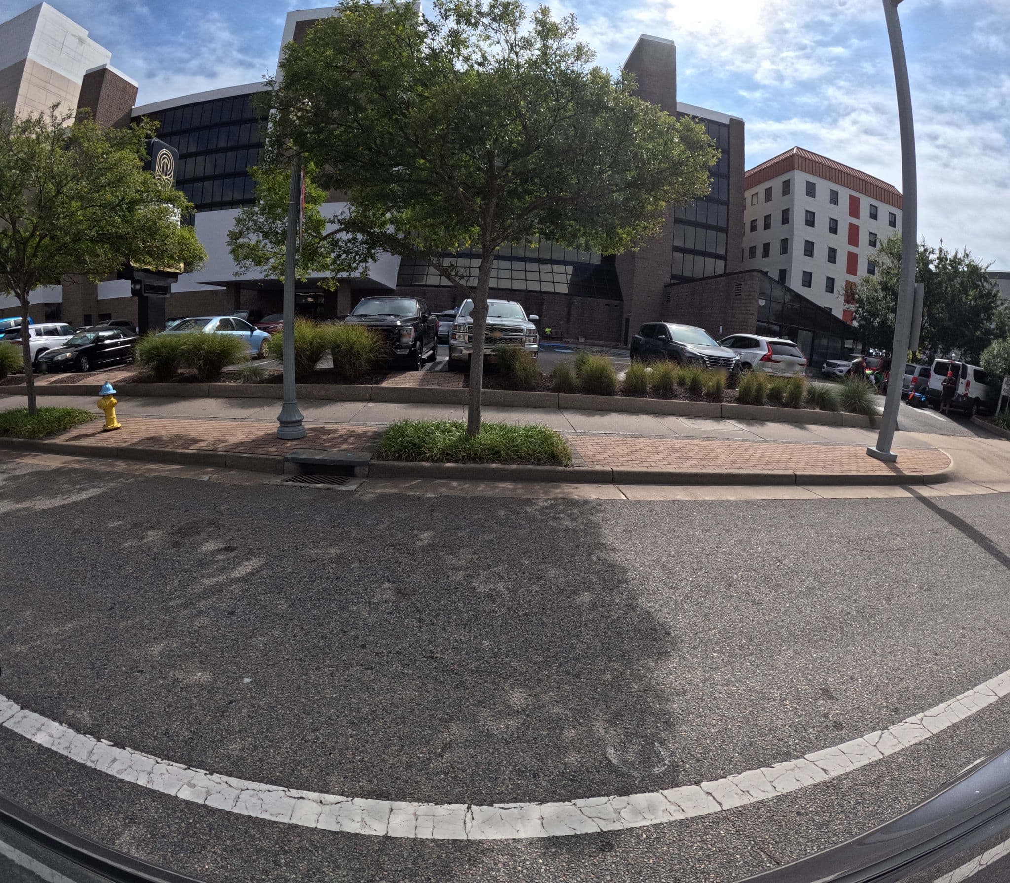 Street view near Barclay Tower Suites, Virginia Beach — © vorpalblade (CC BY-SA · Mapillary)