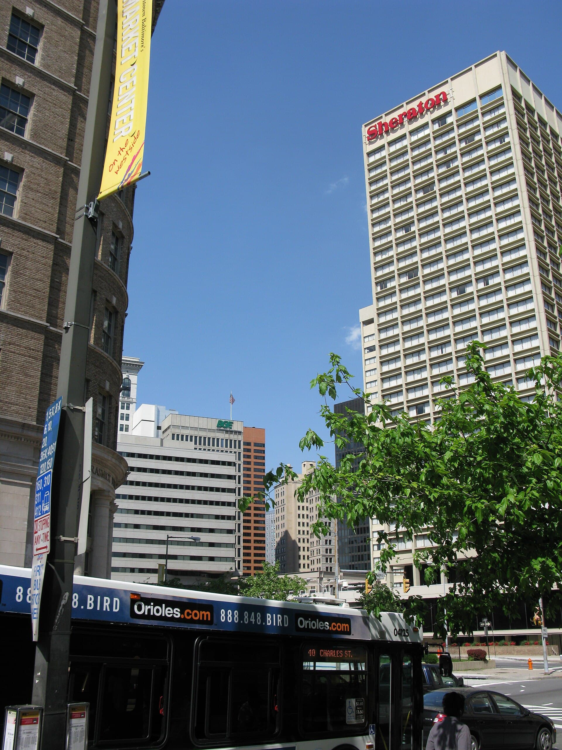 Radisson Hotel Baltimore Downtown-Inner Harbor (via Wikimedia Commons, CC BY-SA 2.5)