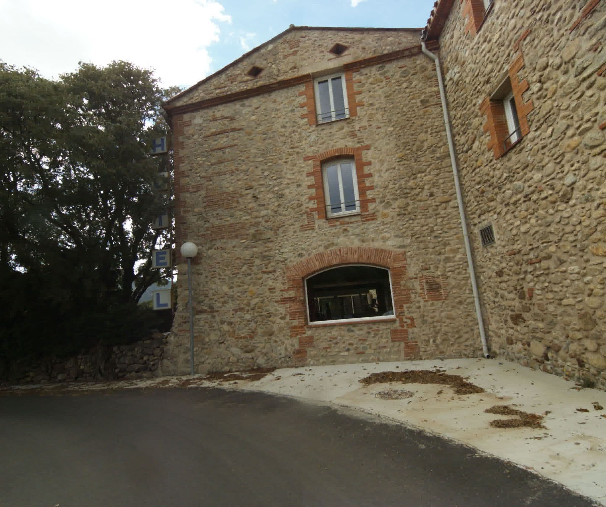 Street view near Auberge du Roua, Argeles — © sogefi (CC BY-SA · Mapillary)