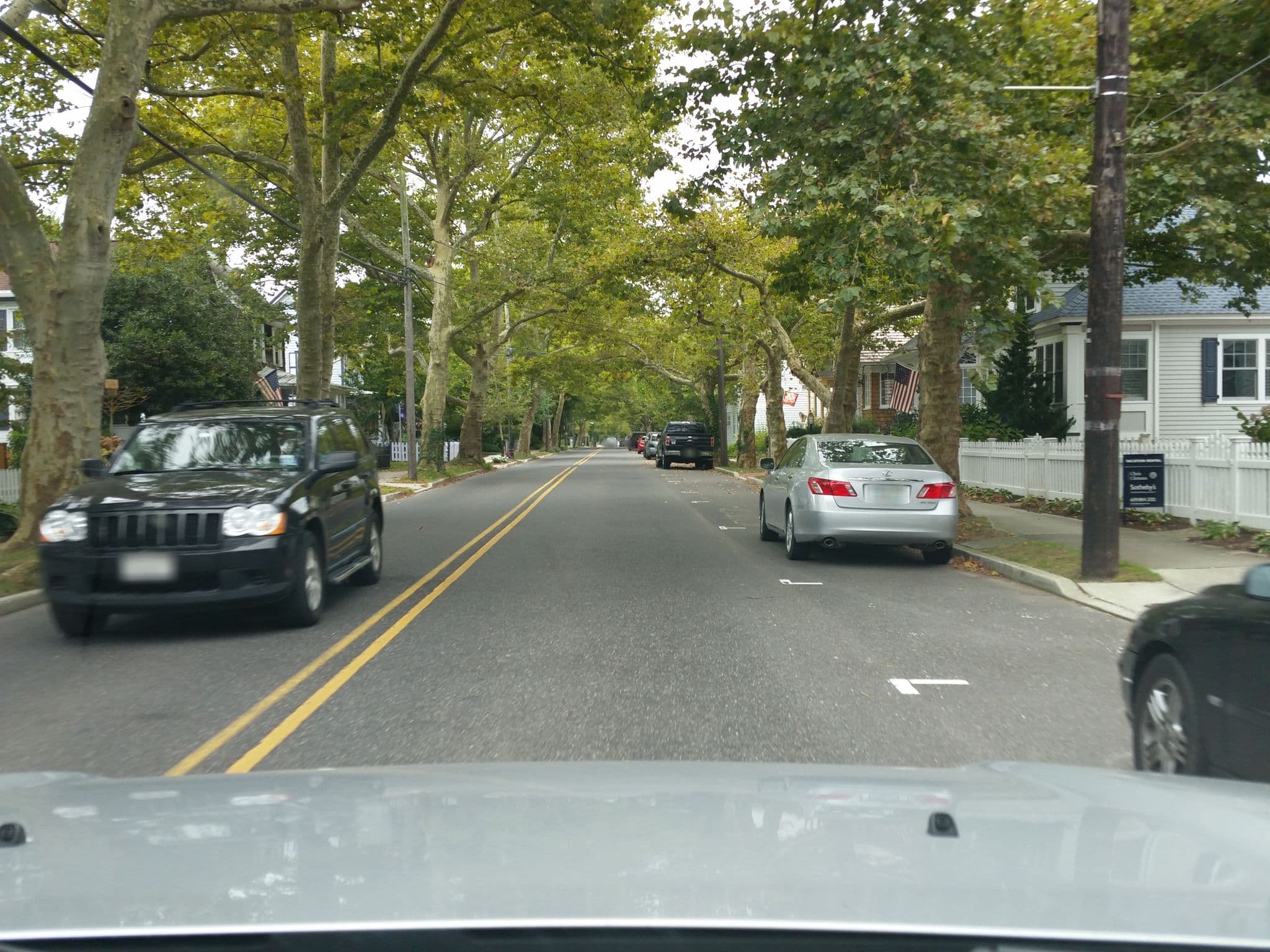 Street view near Rhonda's Retreat, Cape May — © dgearhart (CC BY-SA · Mapillary)
