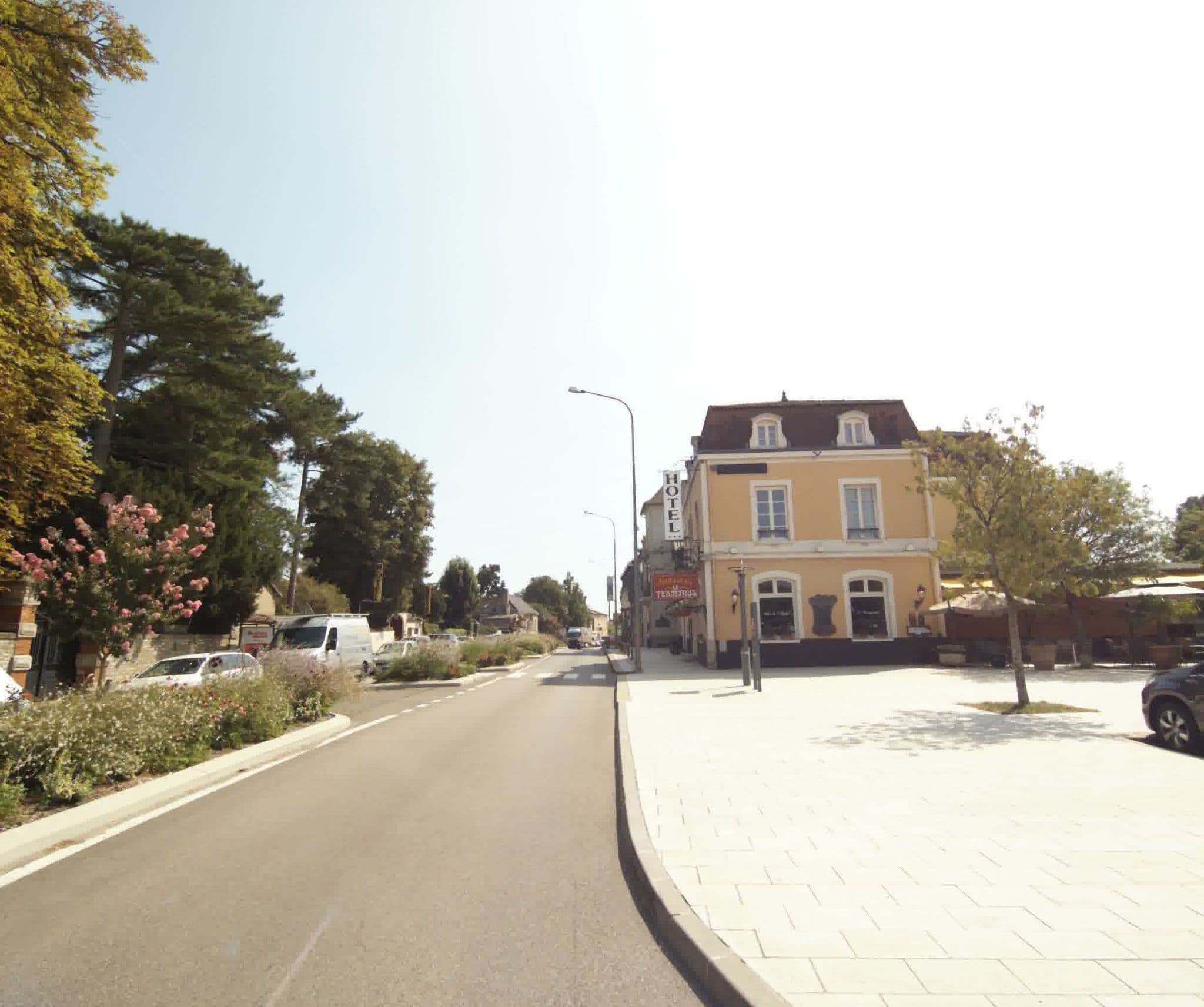 Street view near Le Terminus, Tournus — © sogefi (CC BY-SA · Mapillary)