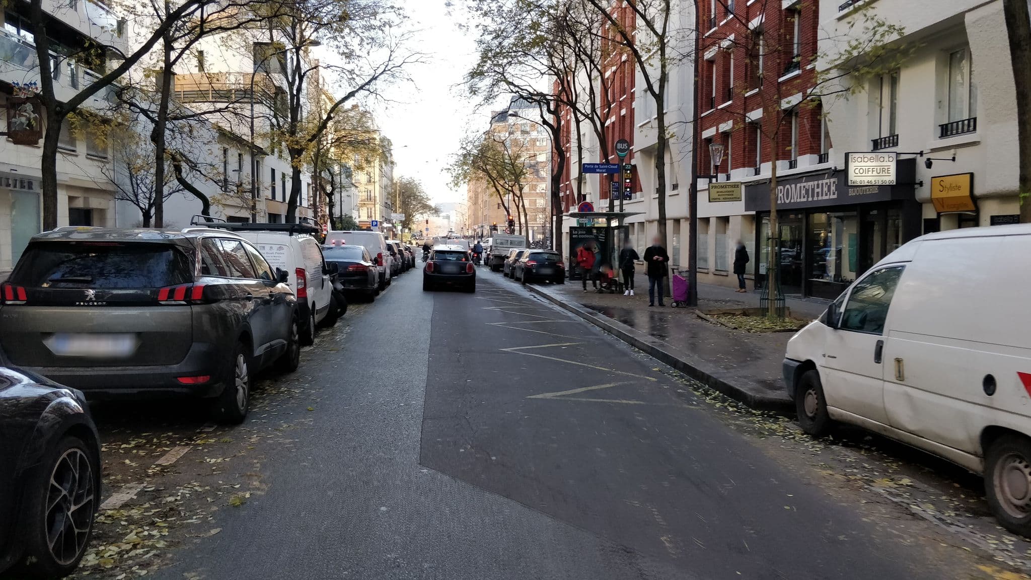 Street view near Hôtel Murat, Boulogne-Billancourt — © overflorian (CC BY-SA · Mapillary)