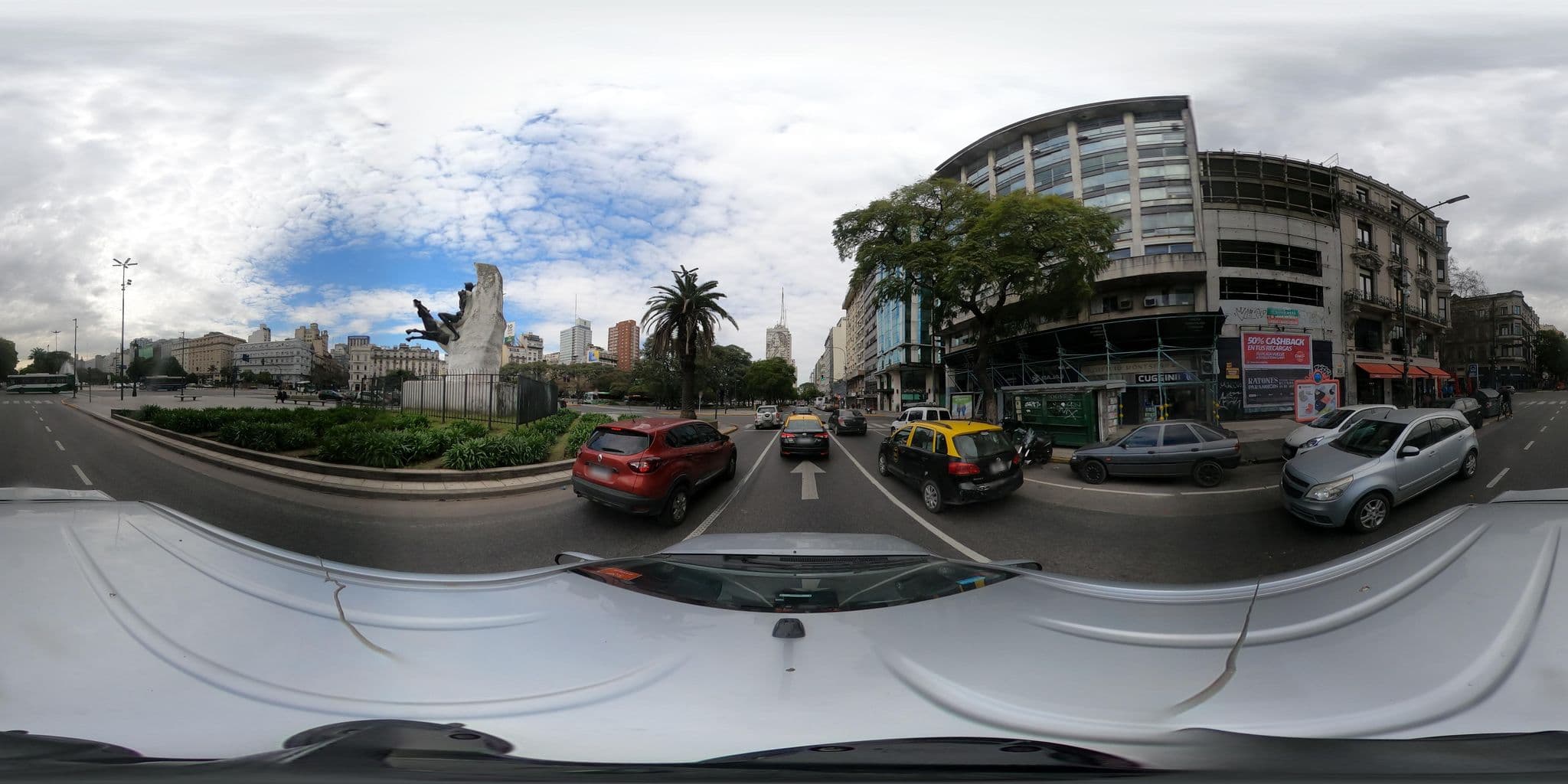 Street view near Hotel La Reina, Buenos Aires