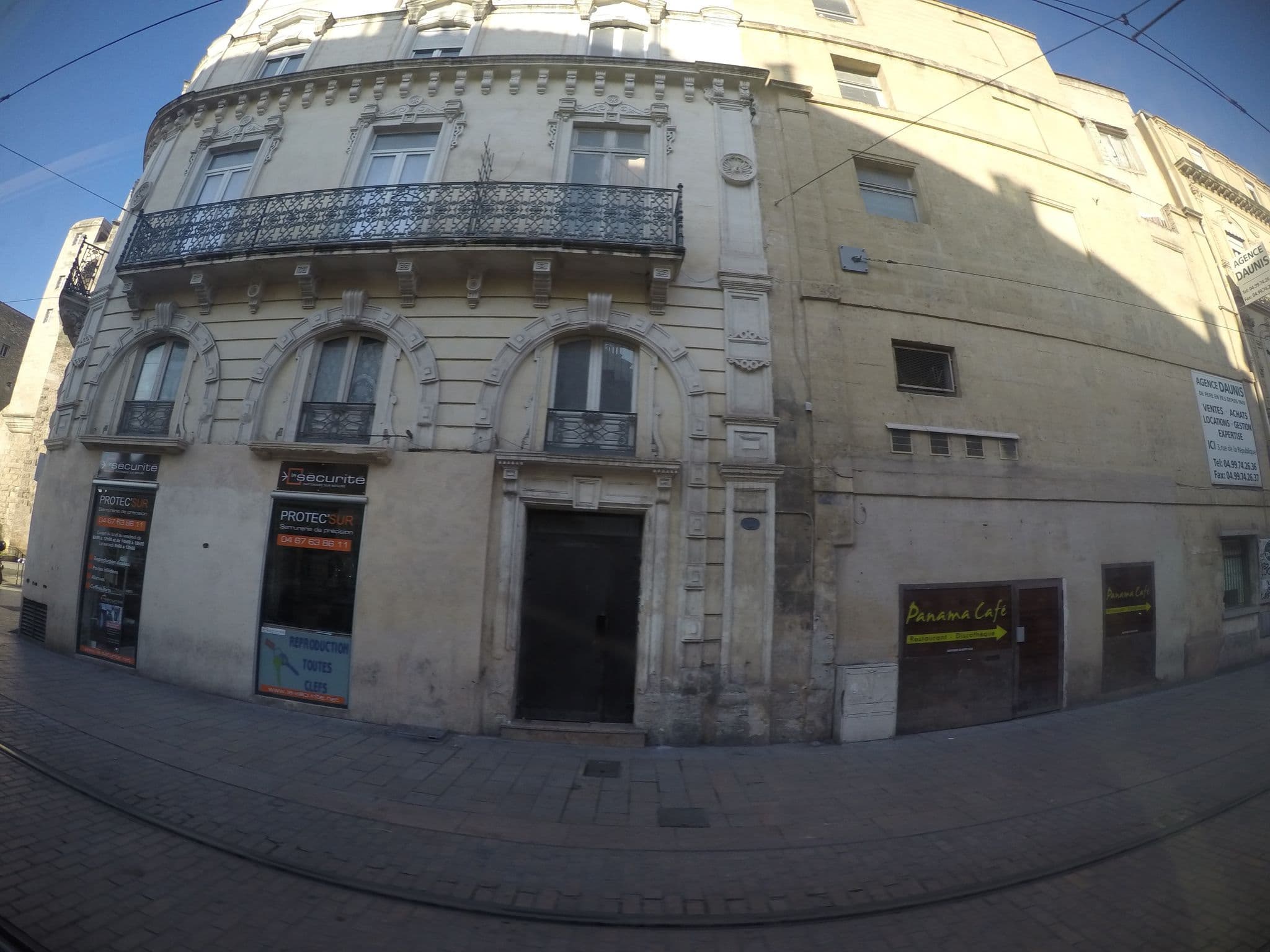 Street view near MAJE Hostel, Montpellier — © ccossio (CC BY-SA · Mapillary)