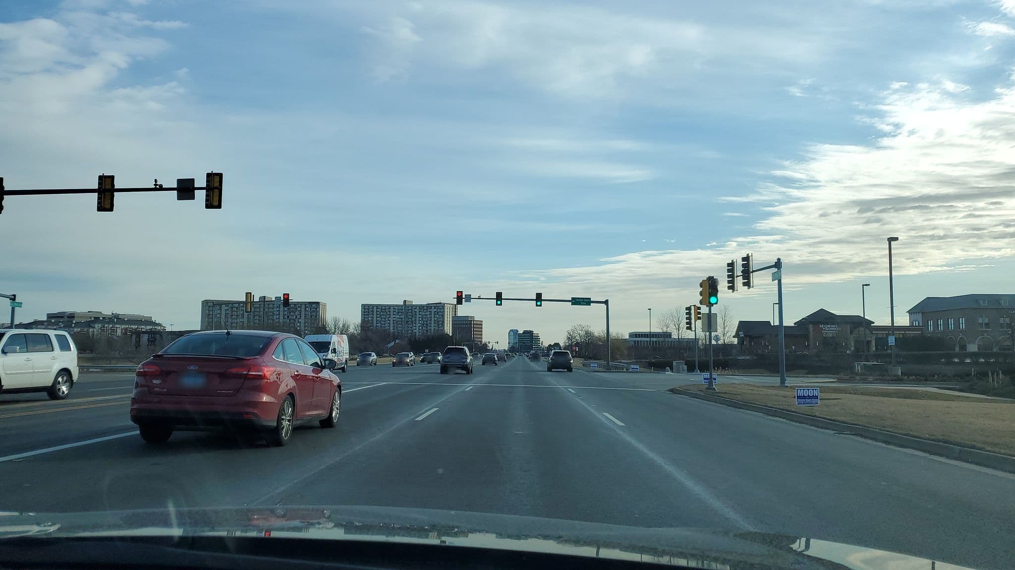 Street view near Wesrin, Oakbrook Terrace — © sathyapendyala (CC BY-SA · Mapillary)