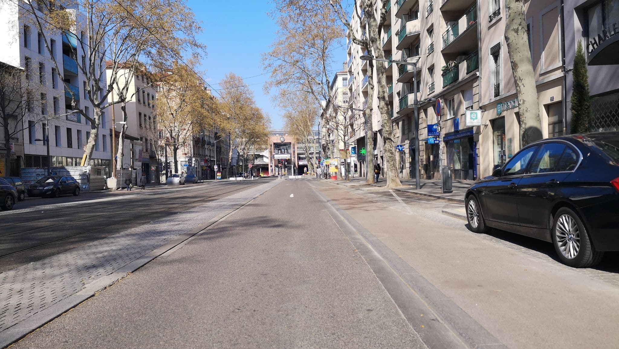 Street view near Hôtel Charlemagne, Lyon 02 — © blueberry (CC BY-SA · Mapillary)